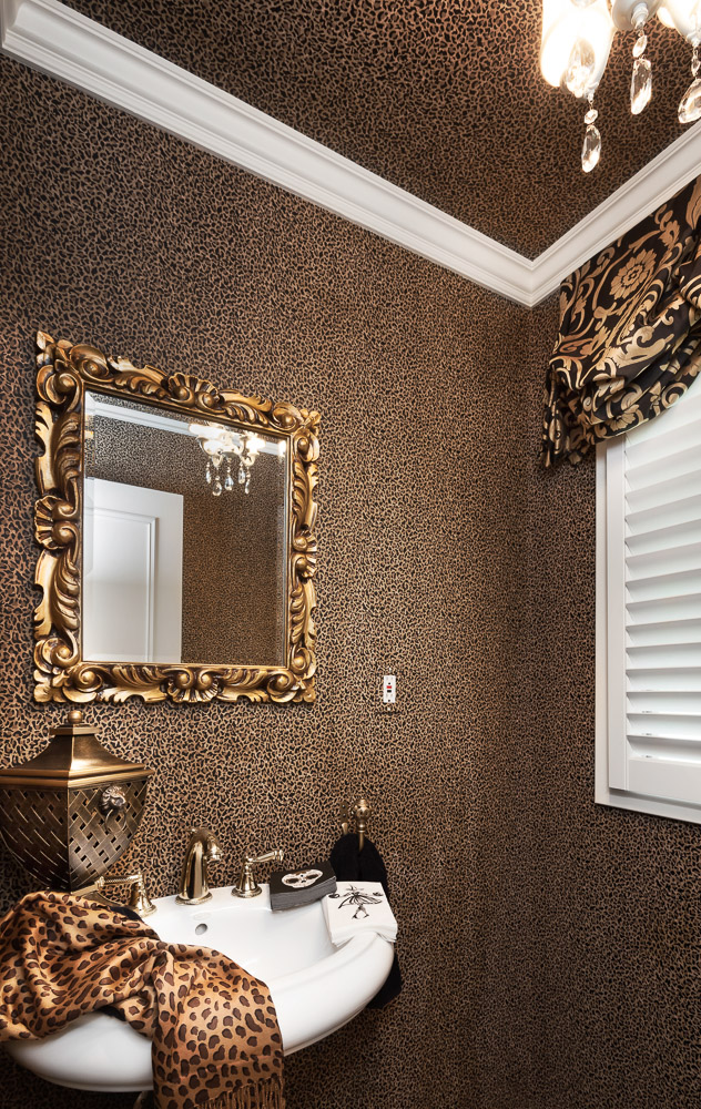 Olis bathroom.jpg