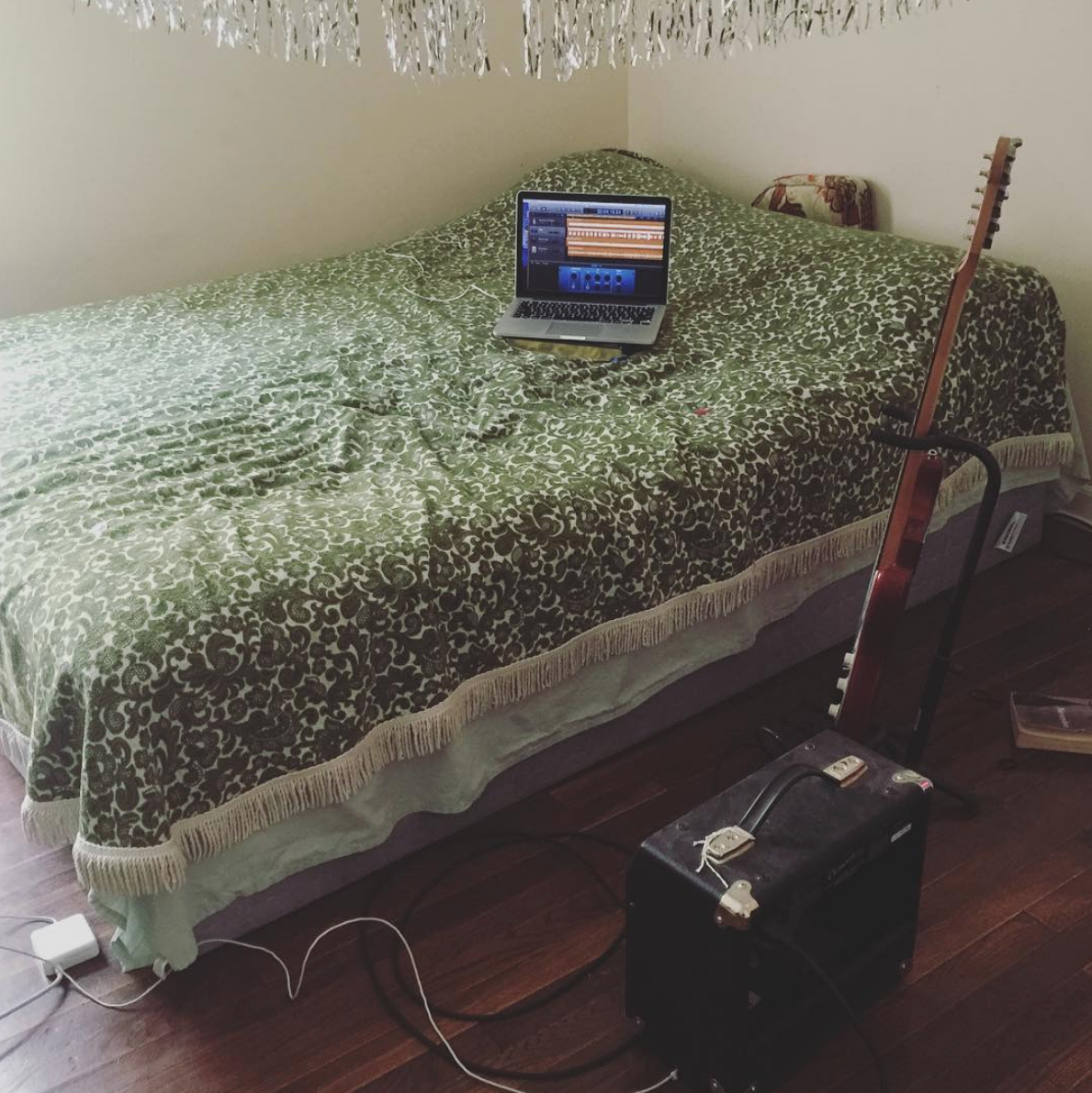 07.10.2016 Writing Demos in the bedroom. This is where a lot of stuff was worked out.