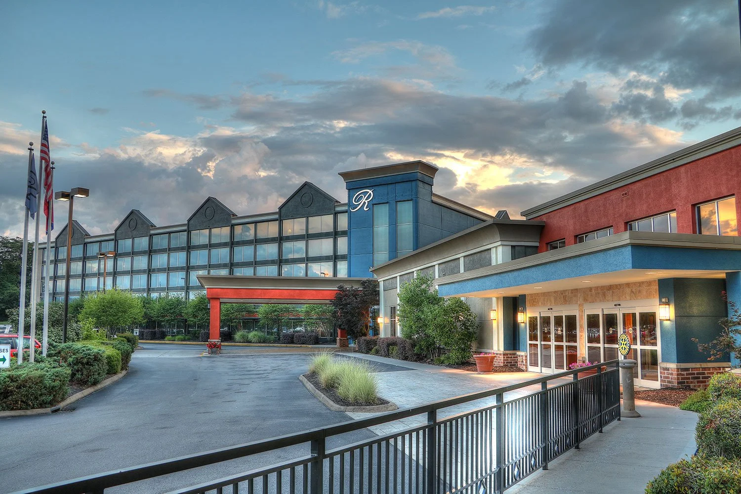 Pigeon Forge, TN - Christmas with Triumphant - 11/30 and 12/1 - 2 days/3 concerts/3 meals/bible study