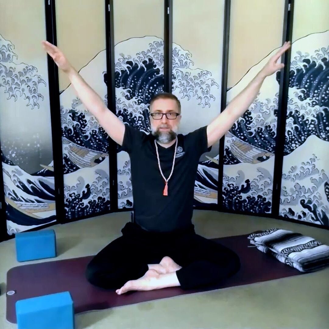 &quot;Kripalu Yoga Breathing &amp; Warm Up&quot; On-Demand Video 

Watch it FREE on YouTube!

A 22-minute gentle yoga warm up and breathing session presented by Michael Patrick, 200-Hr Kripalu Yoga Teacher. 

Suitable for beginners, those easing back