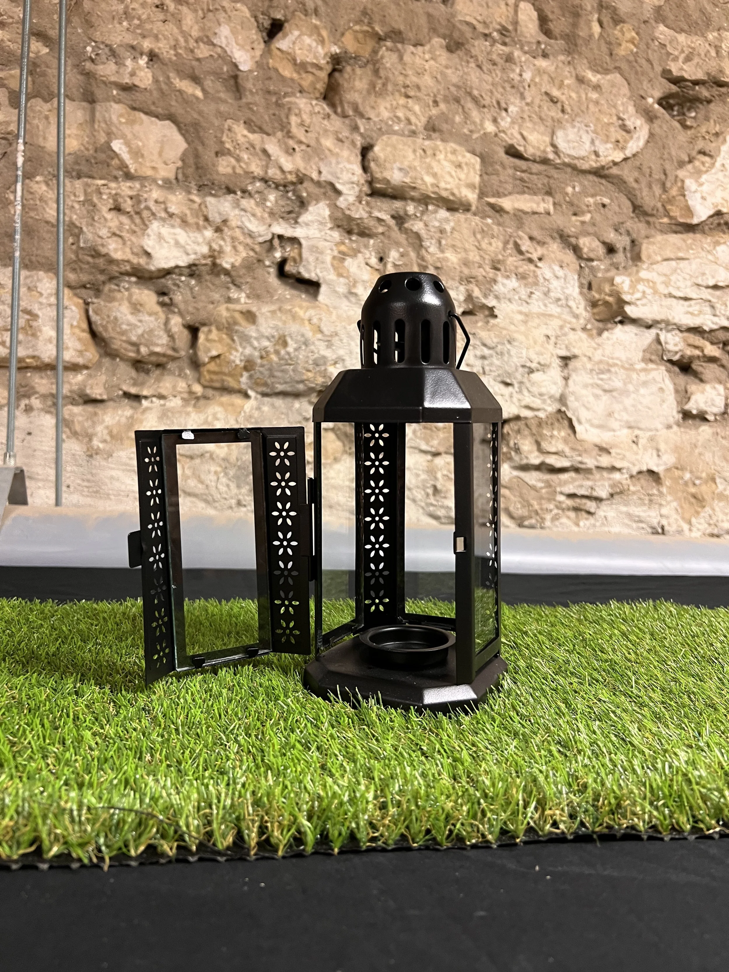 SMALL BLACK METAL LANTERN