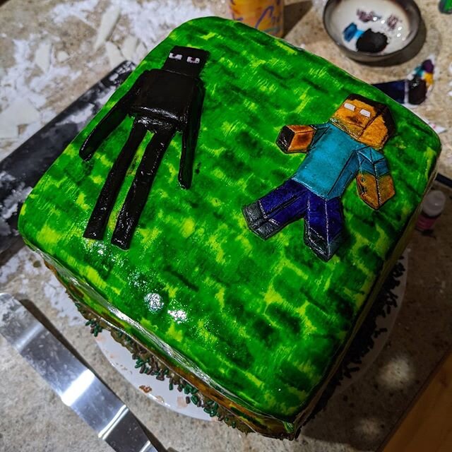 Who knew long ago painting skills would come into use on a special 6yr Olds birthday cake! Oh the things we do as mommies
▫️▫️▫️▫️
#thistleandtwinestudios #cakedesign #minecraft #minecraftcake #birthday #birthdayparties #laboroflove #enderman #steve 