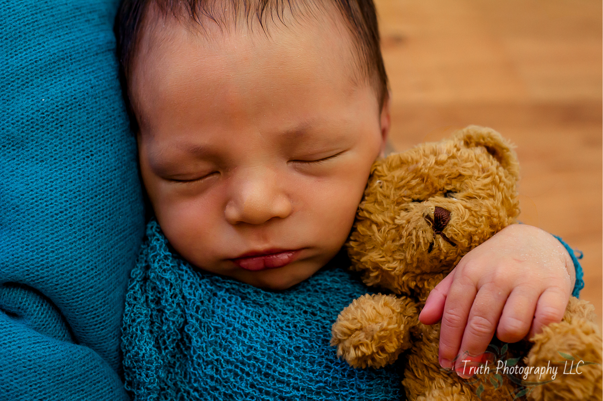 Truth-Photography-Broomfield-newborn-photographer.jpg