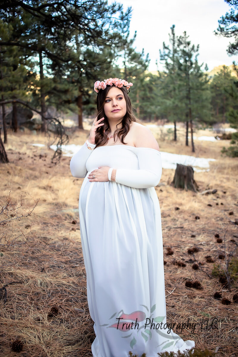 Evergreen-CO-maternity-photography-1007.jpg