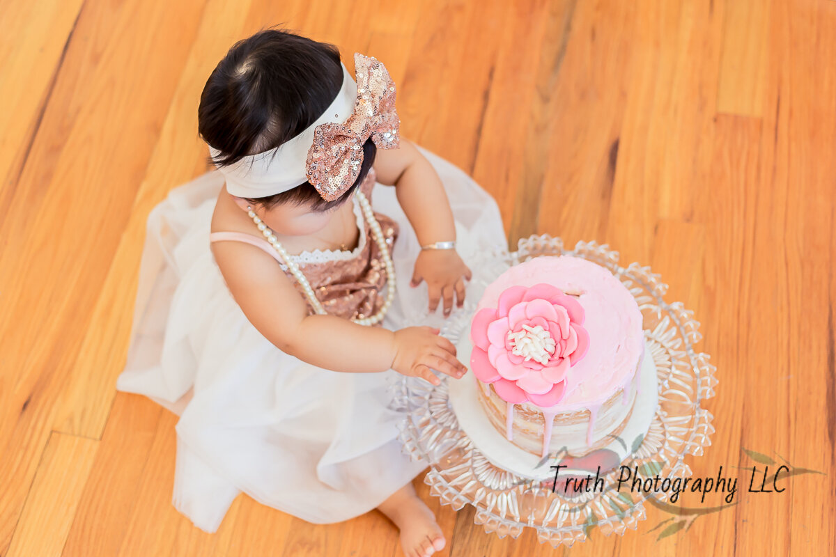 Truth Photography Denver cake smash pink flowers-1012.jpg