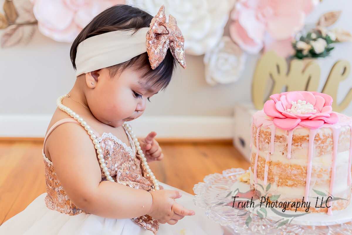 Truth Photography Denver cake smash pink flowers-1017.jpg