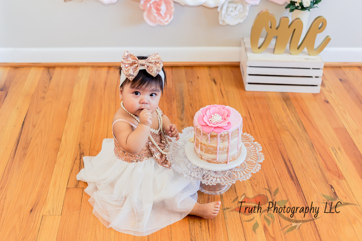 Truth Photography Denver cake smash pink flowers-1018.jpg