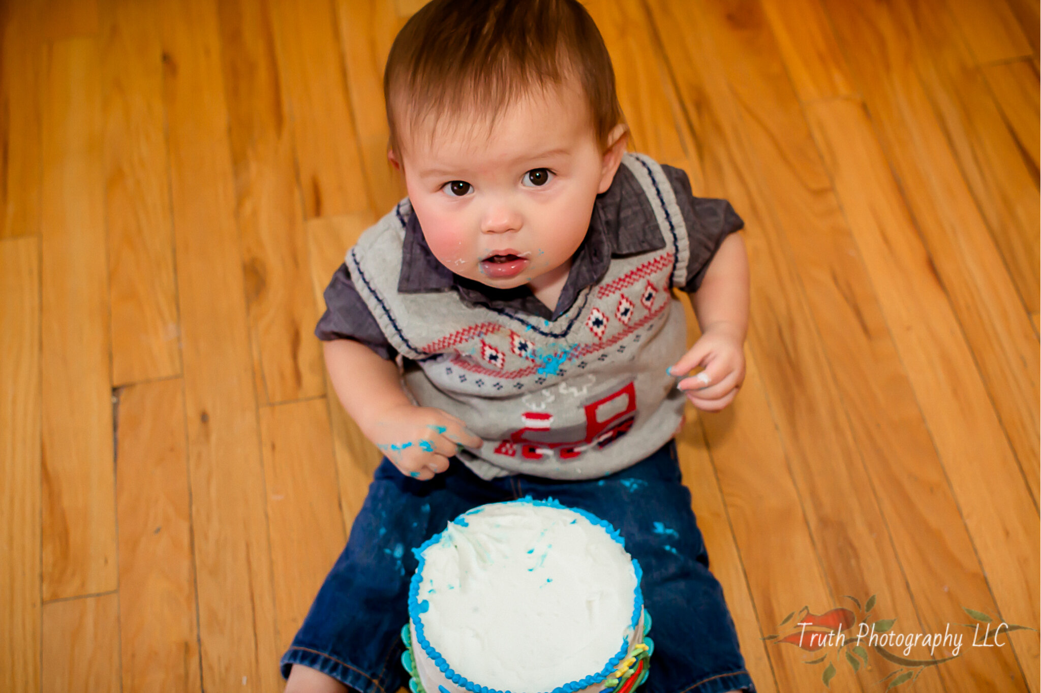 Truth-Photography-Denver-cake-smash-photographer.jpg