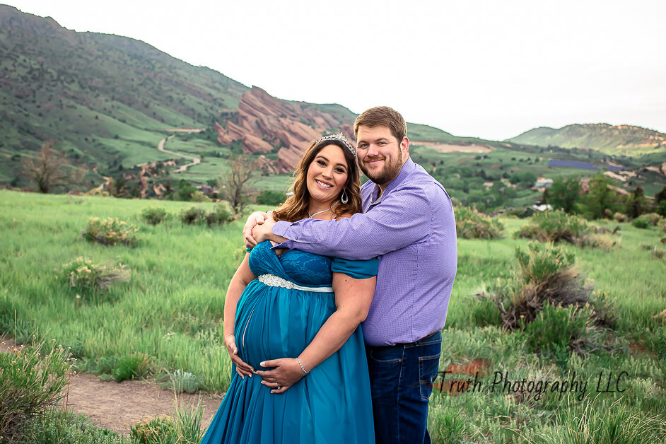 Truth-photography-maternity-session-red-rocks-1004.jpg