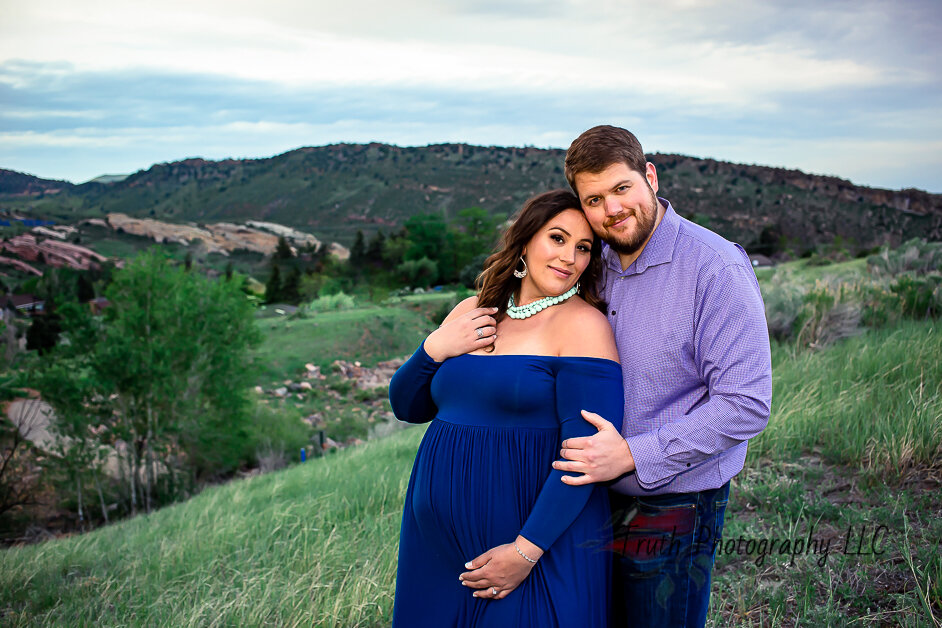 Truth-photography-maternity-session-red-rocks-1021.jpg