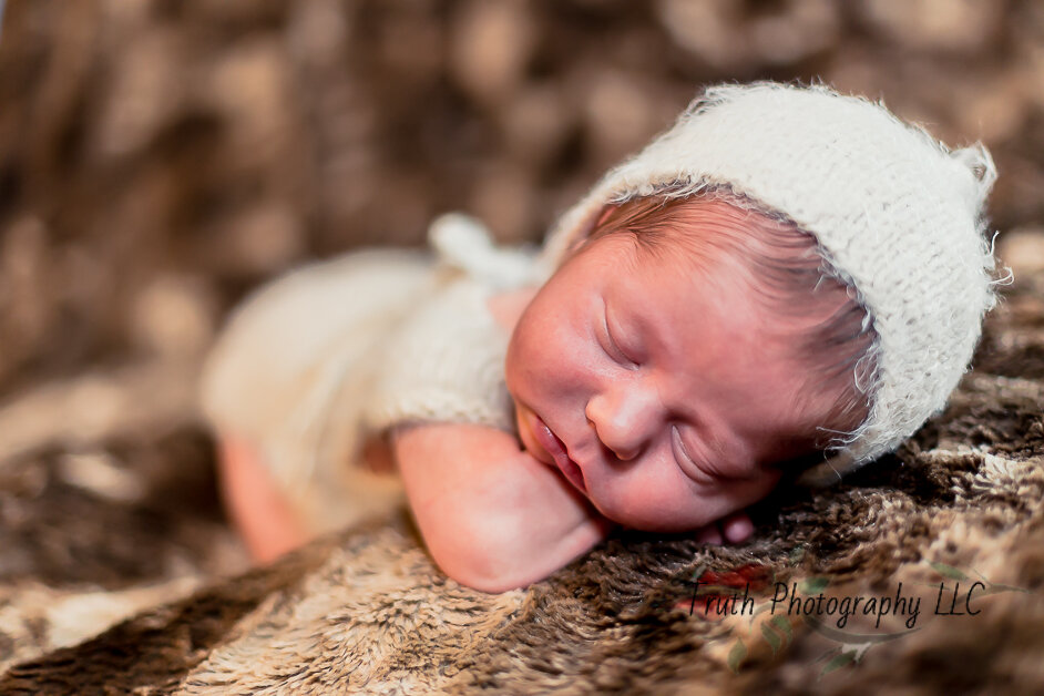 Truth-Photography-Thornton-Newborn-Photographer-1009.jpg