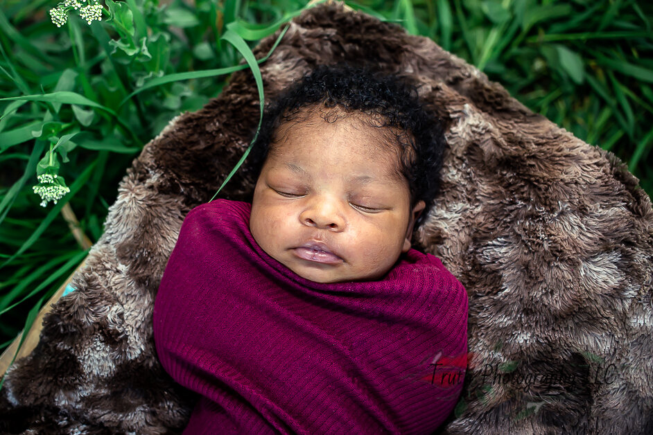 Truth-Photography-Outdoor-newborn-session-1001.jpg