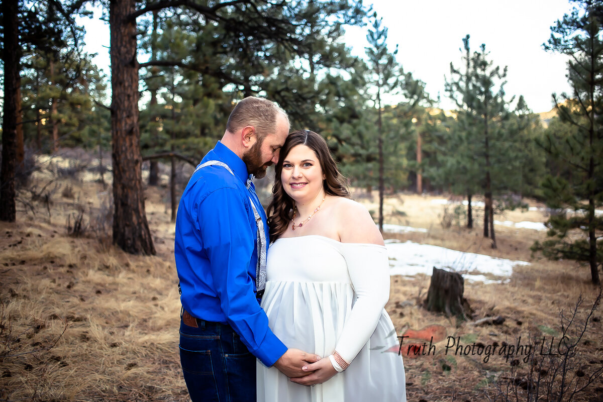 Evergreen-CO-maternity-photography-1025.jpg