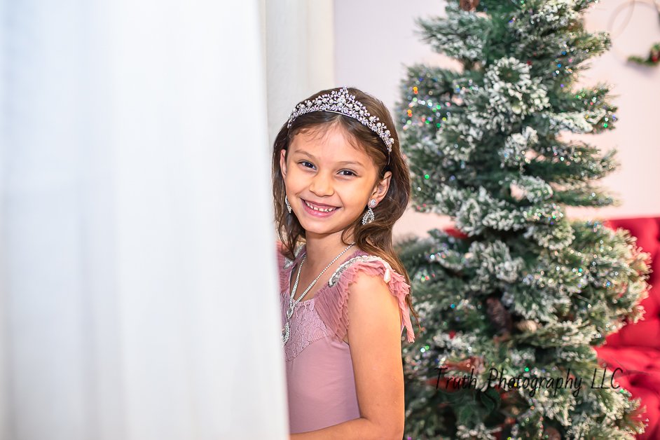 Truth-photography-princess-mini-sessions-christmas-1008.jpg