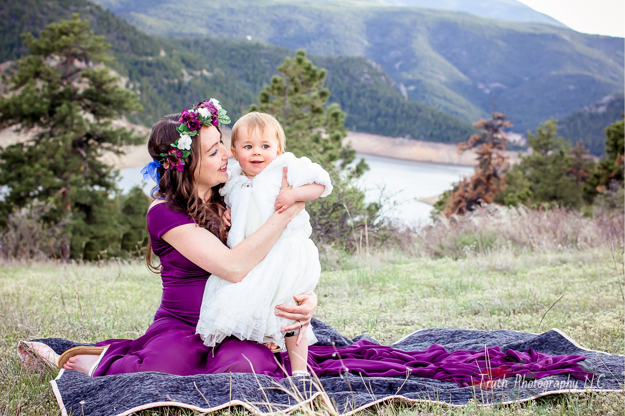 Truth-Photography-Boulder--mountain-Maternity-photograph.jpg