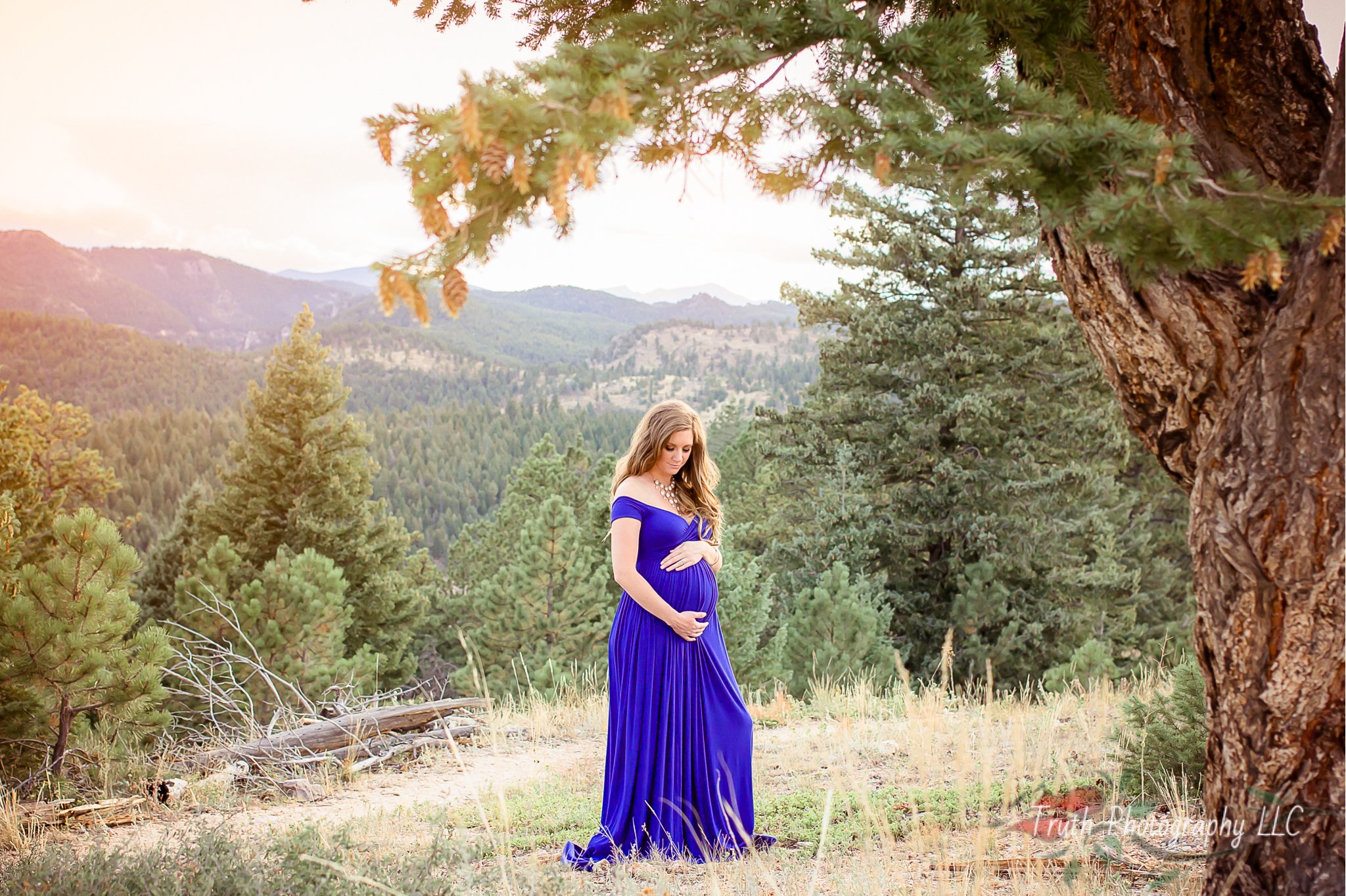 Truth-Photography-Colorado-Mountain-Maternity-photos.jpg