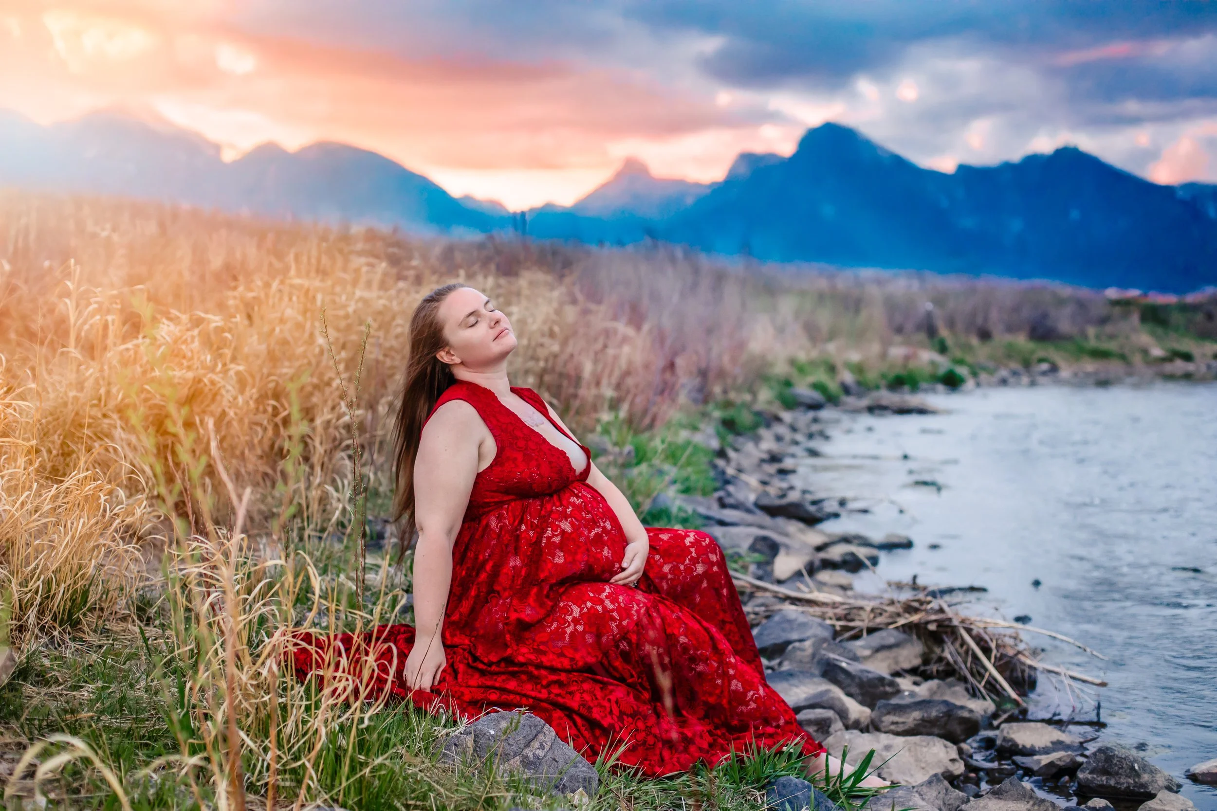 Making Fine Art Maternity Photography Easy and Accessible
