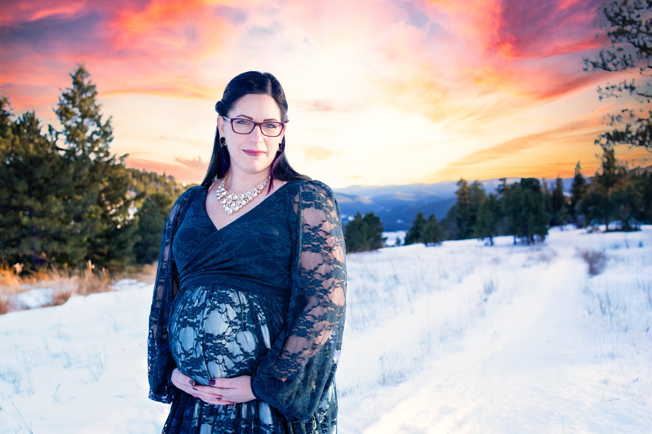 The Science of Light: Why Timing Matters in Outdoor Maternity Sessions