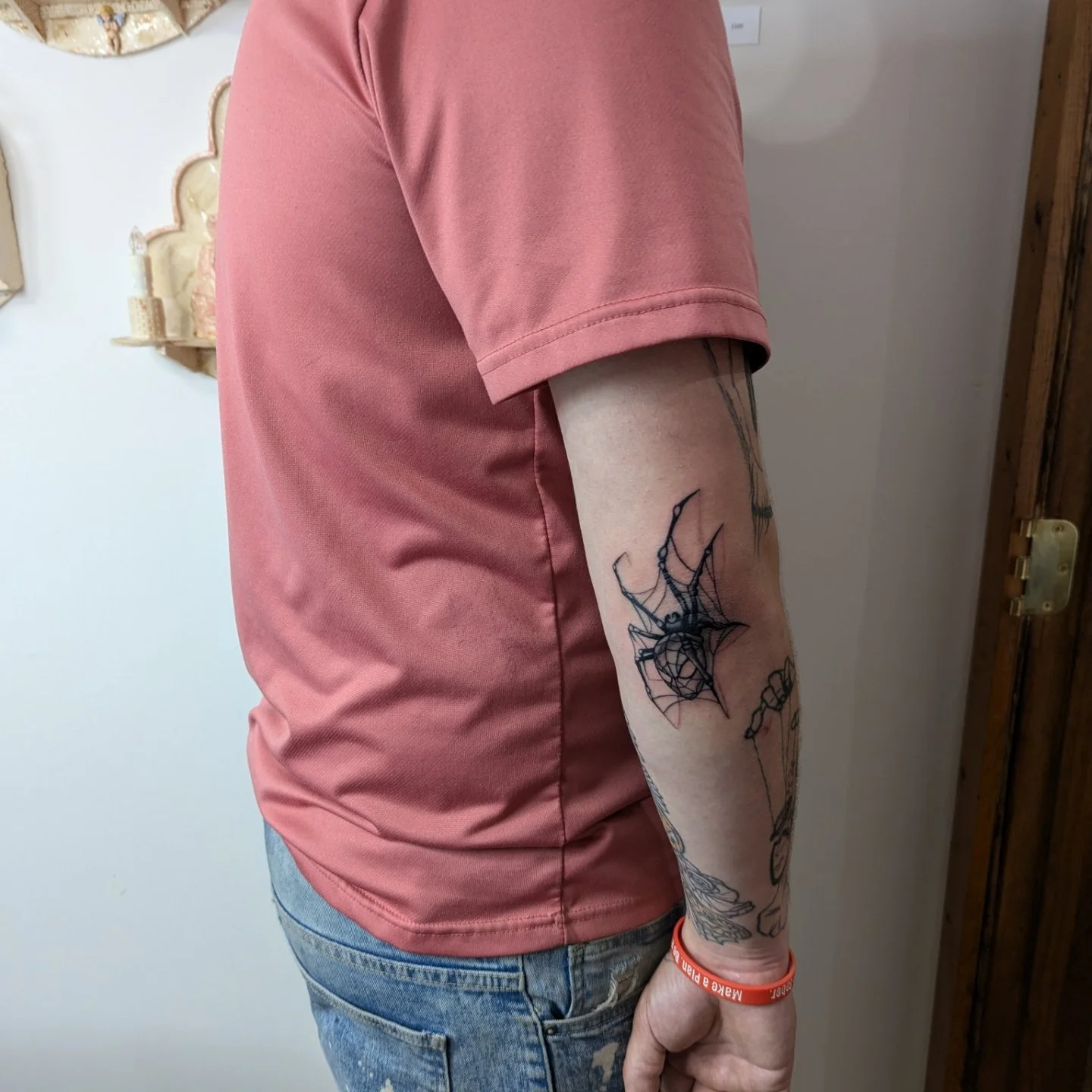 First elbow tat attempt

#apprenticetattoo #elbowtattoo #spidertattoo #inked