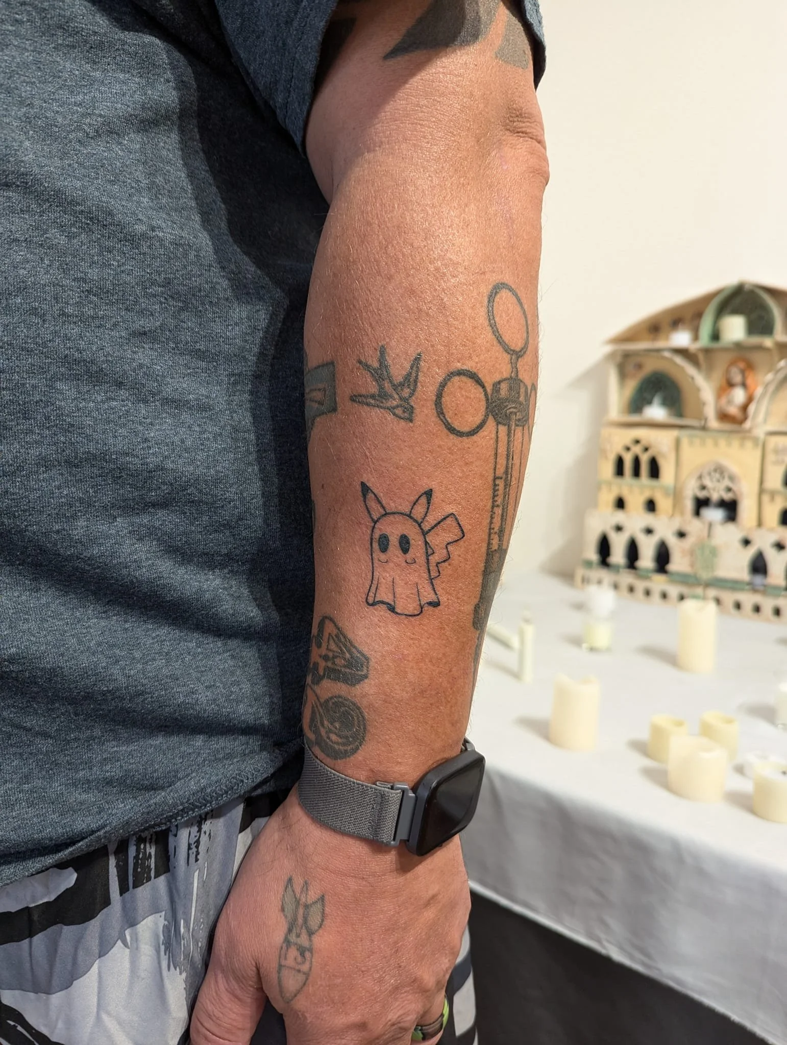 pikachu_tattoo_by_schriz.jpg