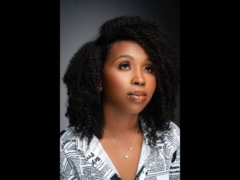 High-End Skin Retouching Photoshop Tutorial With Less Than 5 Layers!