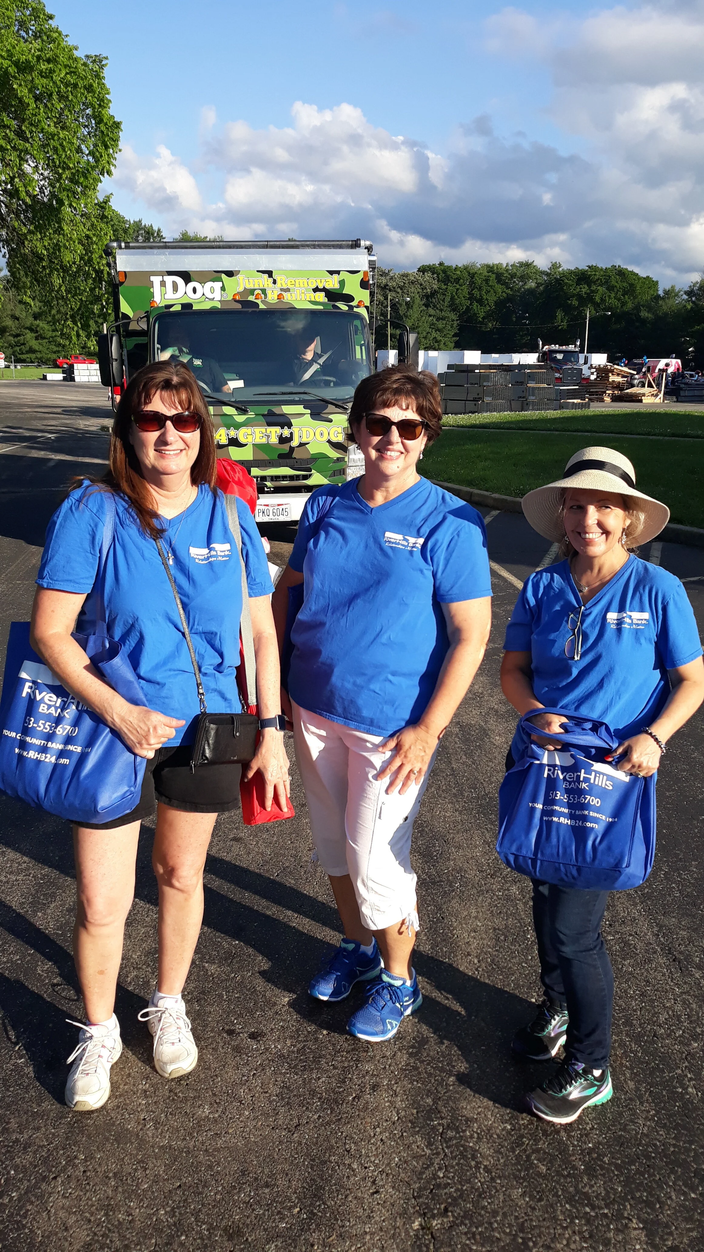 Frontier's Day Parade — RiverHills Bank