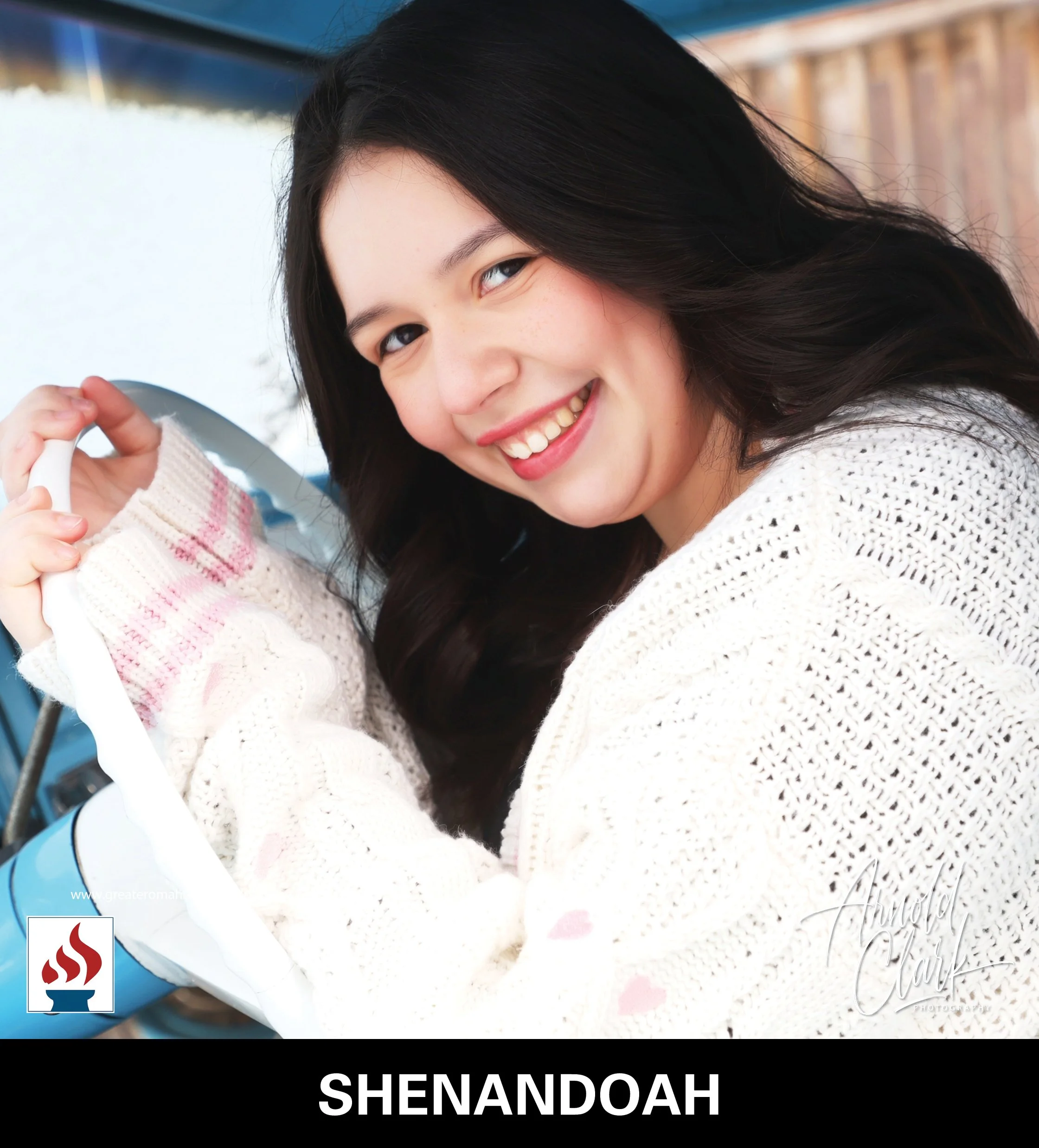 Shenandoah High School Gomez Lidia shn260116-g017_A-244.100.R-21.jpg