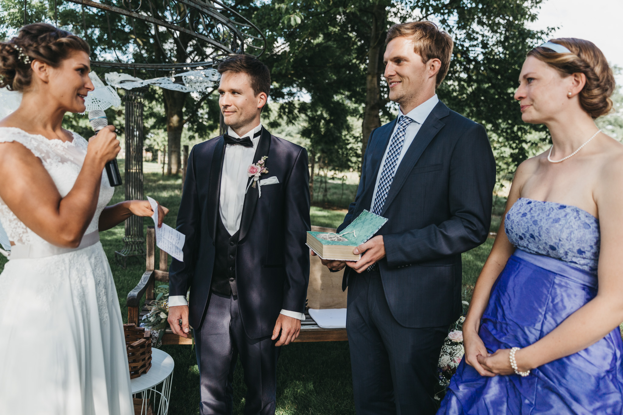 hochzeit-Kerpen-Blatzheim-Kommandeursburg-hochzeitsfotografie-karol-and-jens_131.jpg