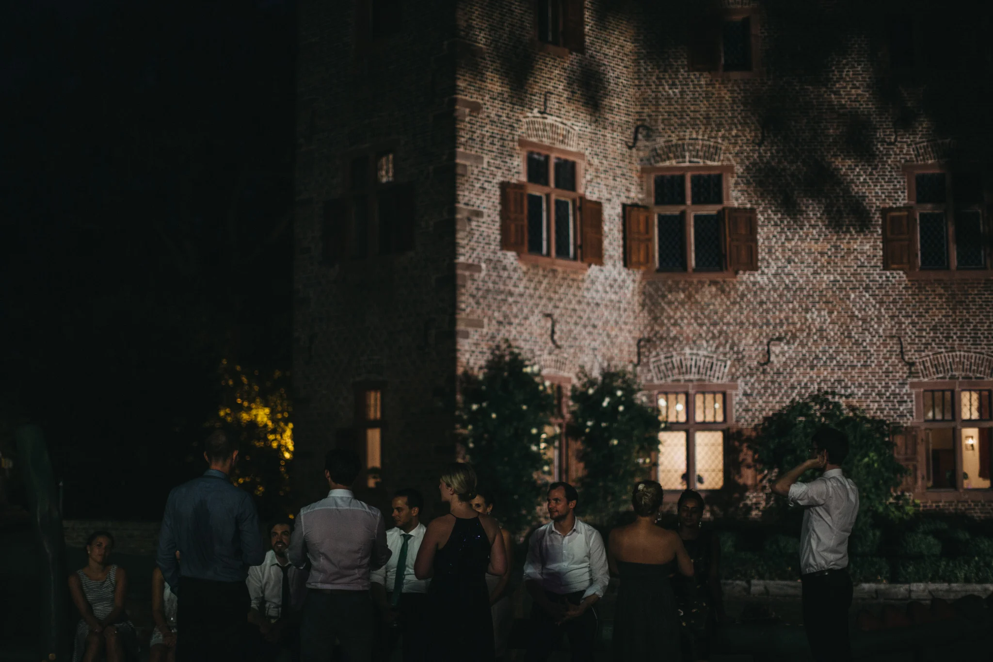 hochzeitsfotograf-koeln-karo-und-jens-burg-bubenheim_162.jpg