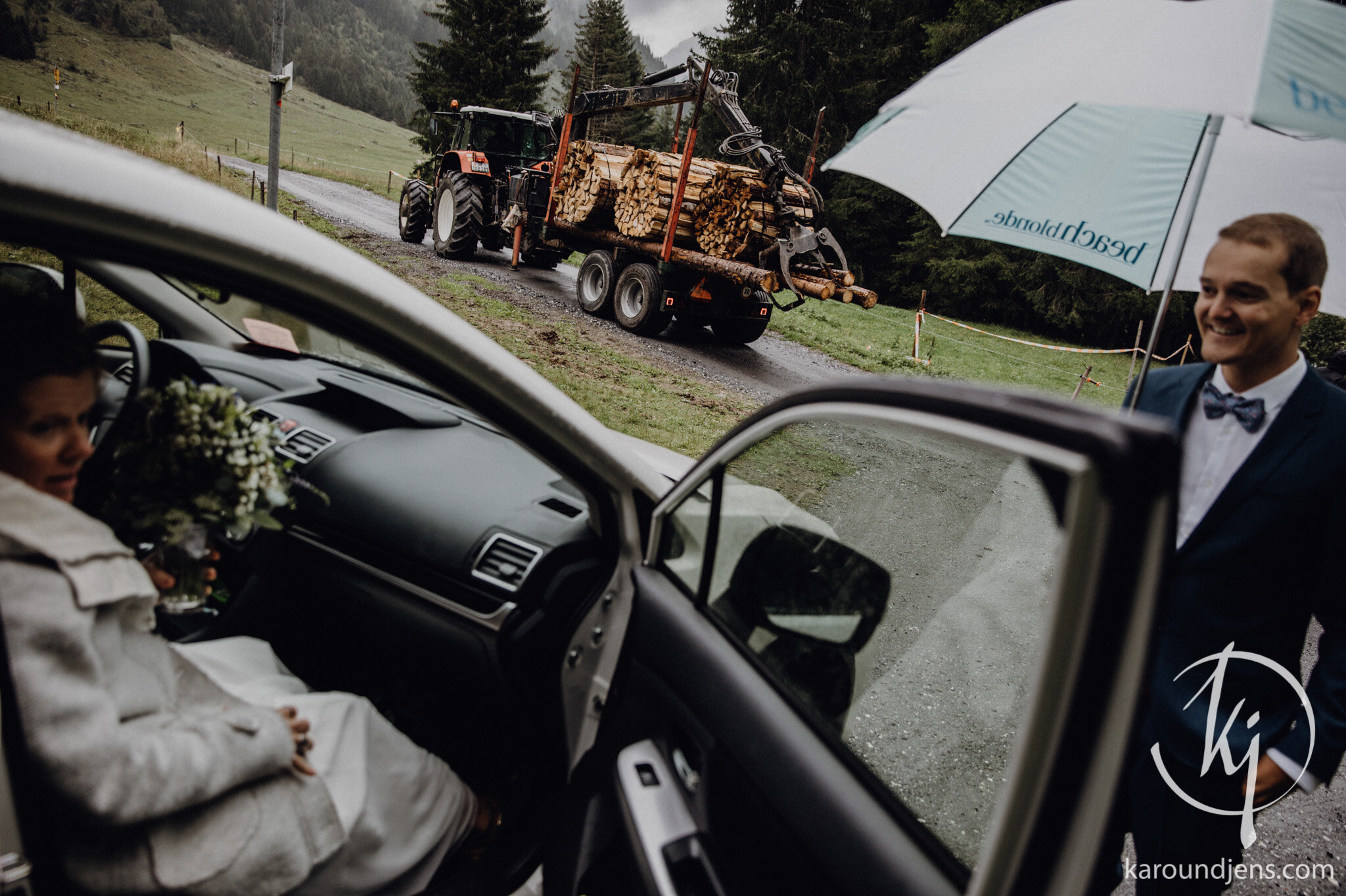 Heiraten-in-den-Bergen-Hochzeit-in-den-Bergen-hochzeitsfotograf-schweiz-karo-und-jens-jens-wenzel-karolin-schell_122_JW_43354.jpg