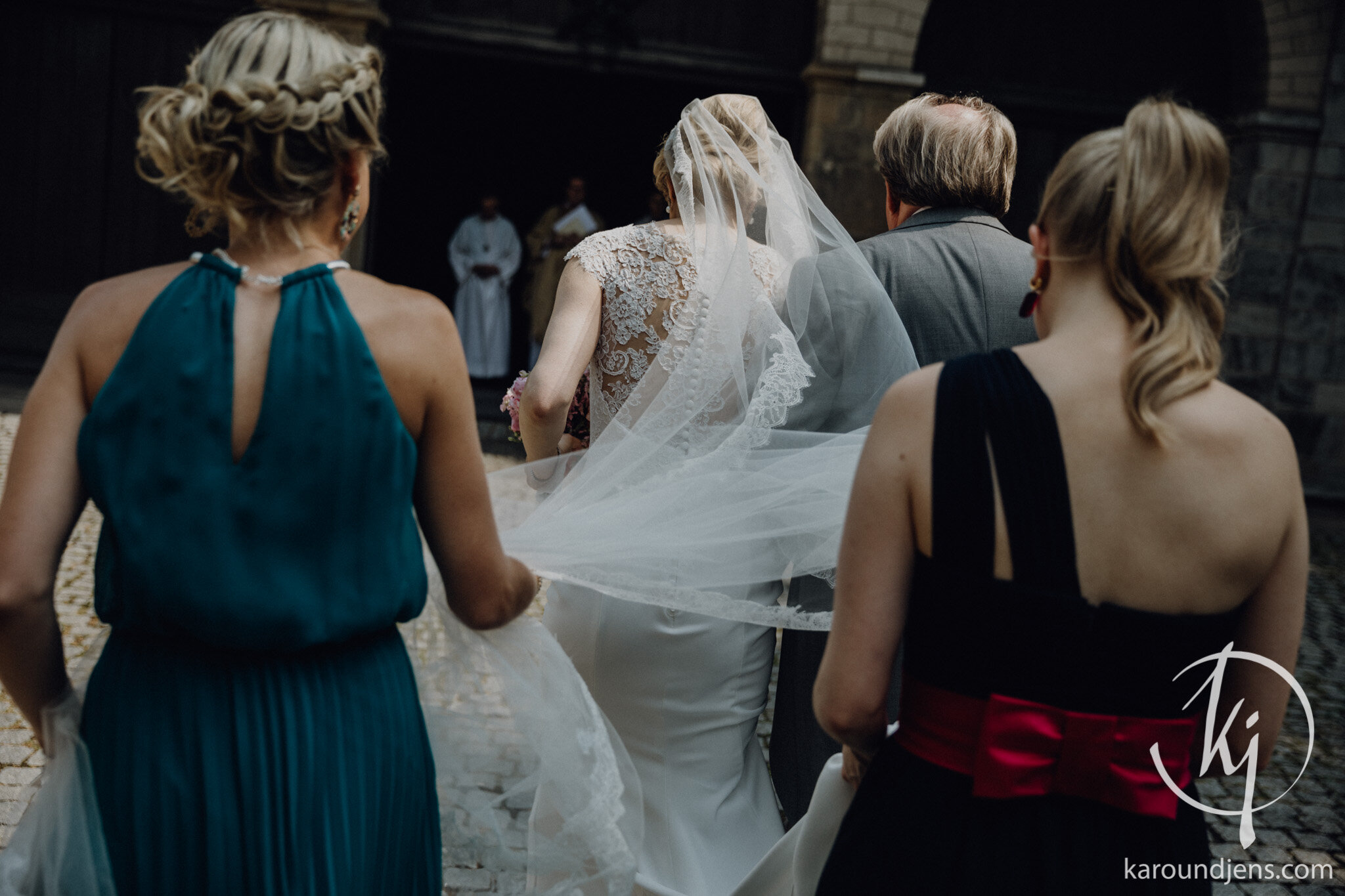 hochzeitsfotograf-koeln-the-qvest-hochzeit-mit-bjoern-heuser-duesseldorf-bonn-karo-und-jens-karolin-schell-jens-wenzel_106_JW1_1280.jpg