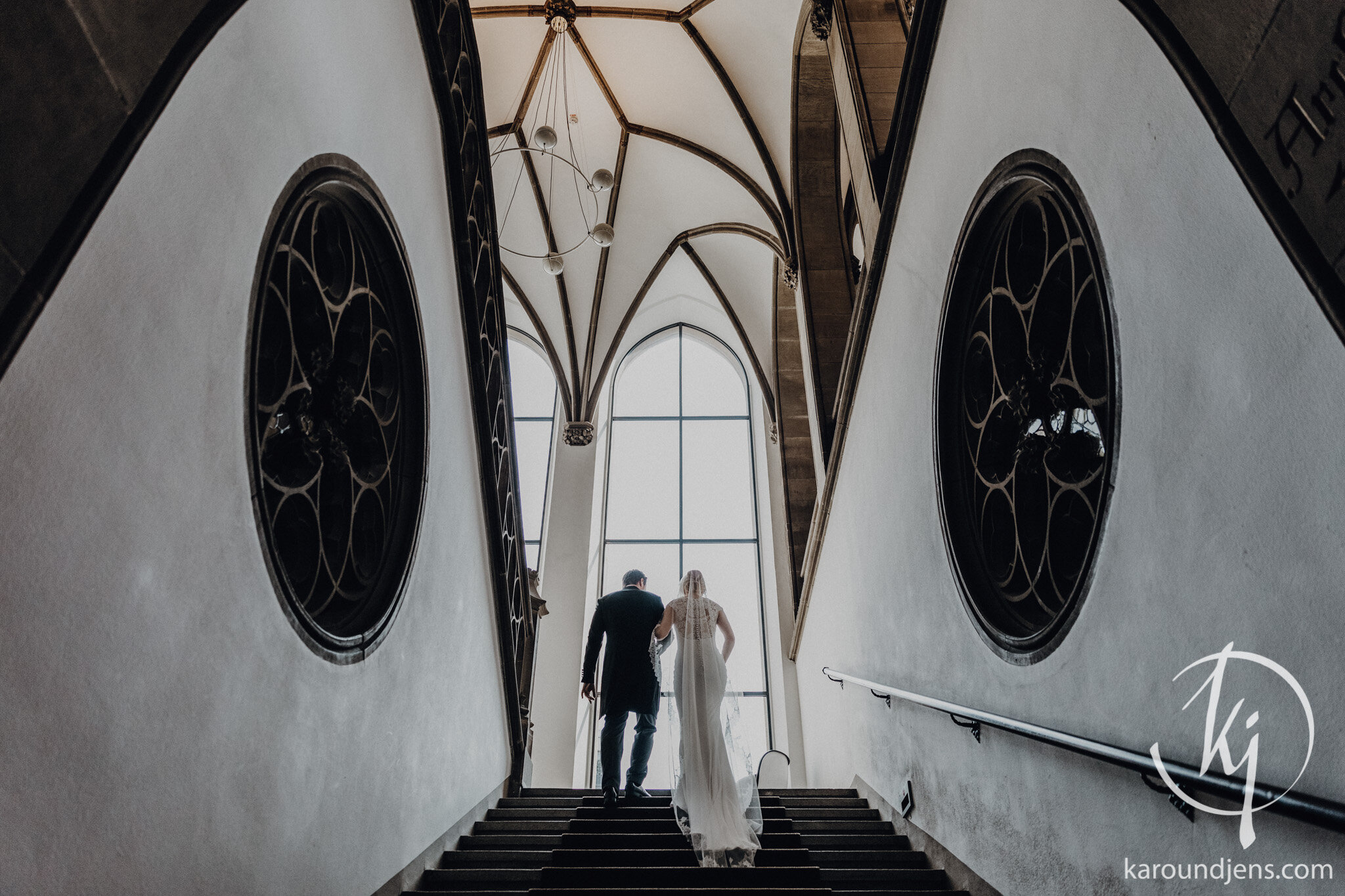 hochzeitsfotograf-koeln-the-qvest-hochzeit-mit-bjoern-heuser-duesseldorf-bonn-karo-und-jens-karolin-schell-jens-wenzel_148_JW1_2009-Bearbeitet.jpg