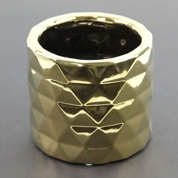 gold diamond vase.jpg