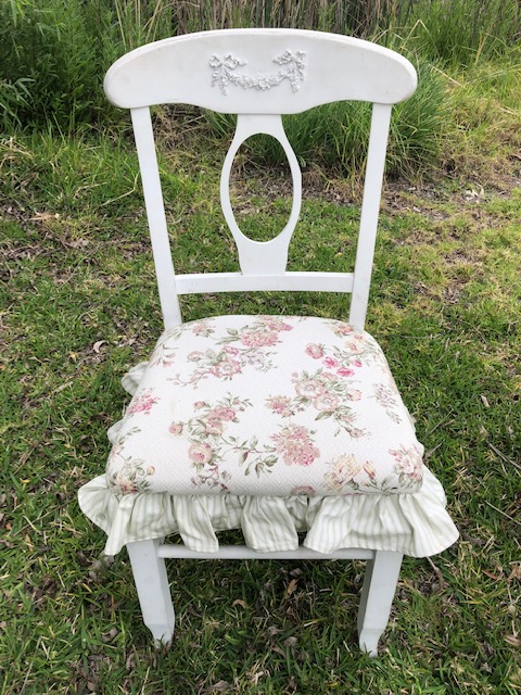 round table.chair.jpg