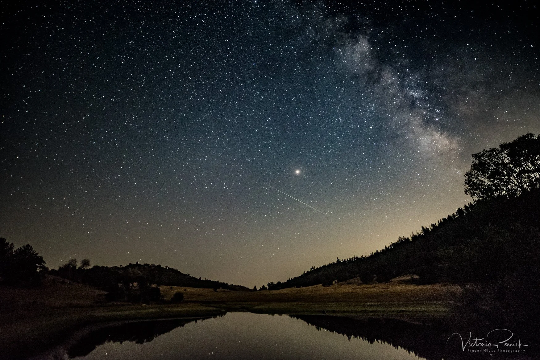 night sky with comet.jpg