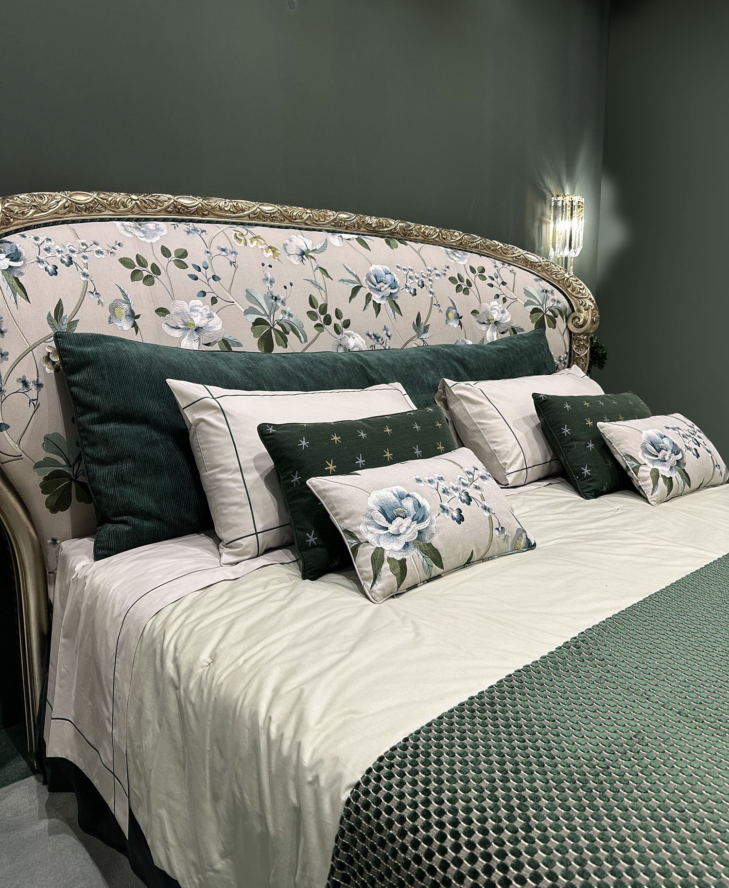 floral classic bed.jpg