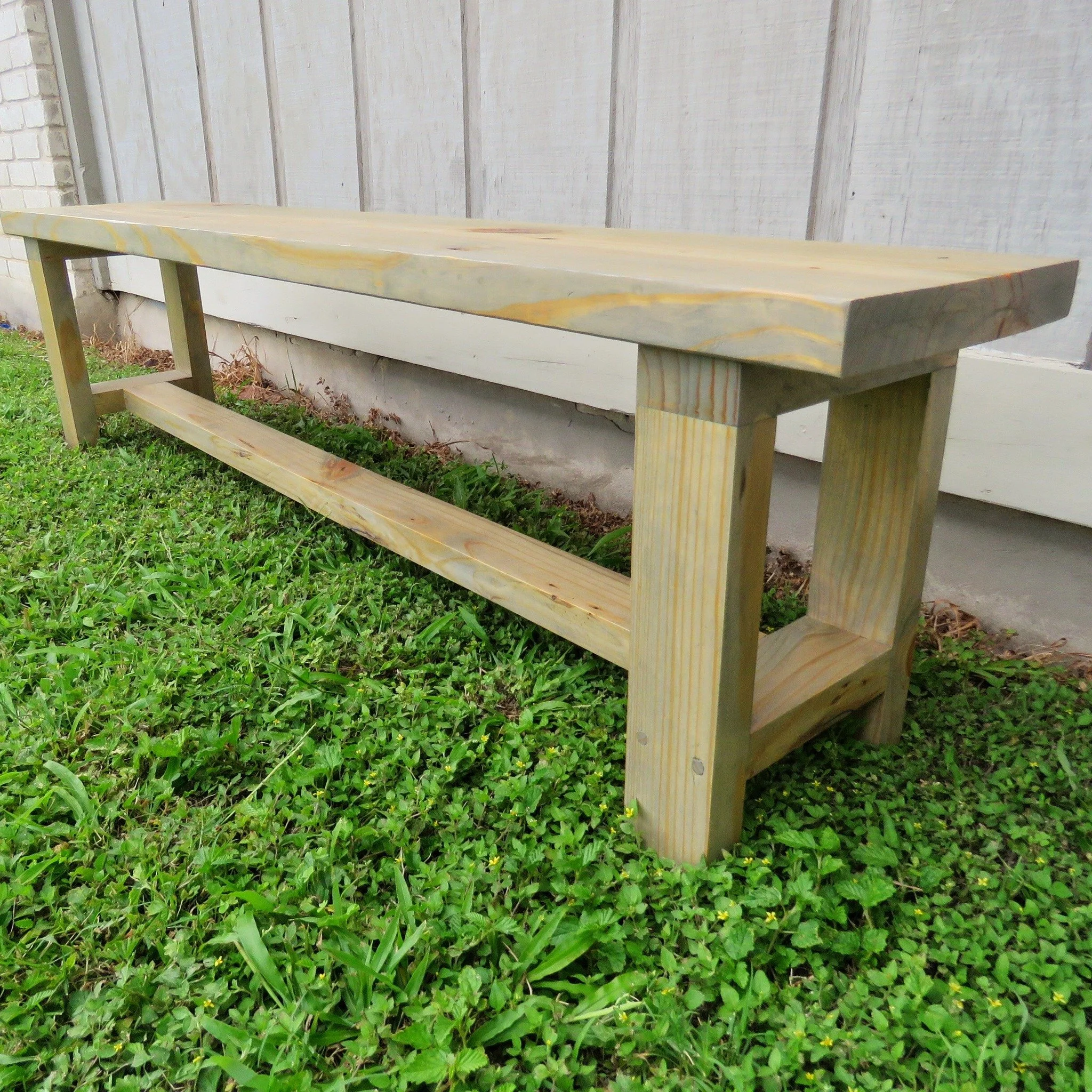 This video is blowing up on Youtube! 
Link in bio!