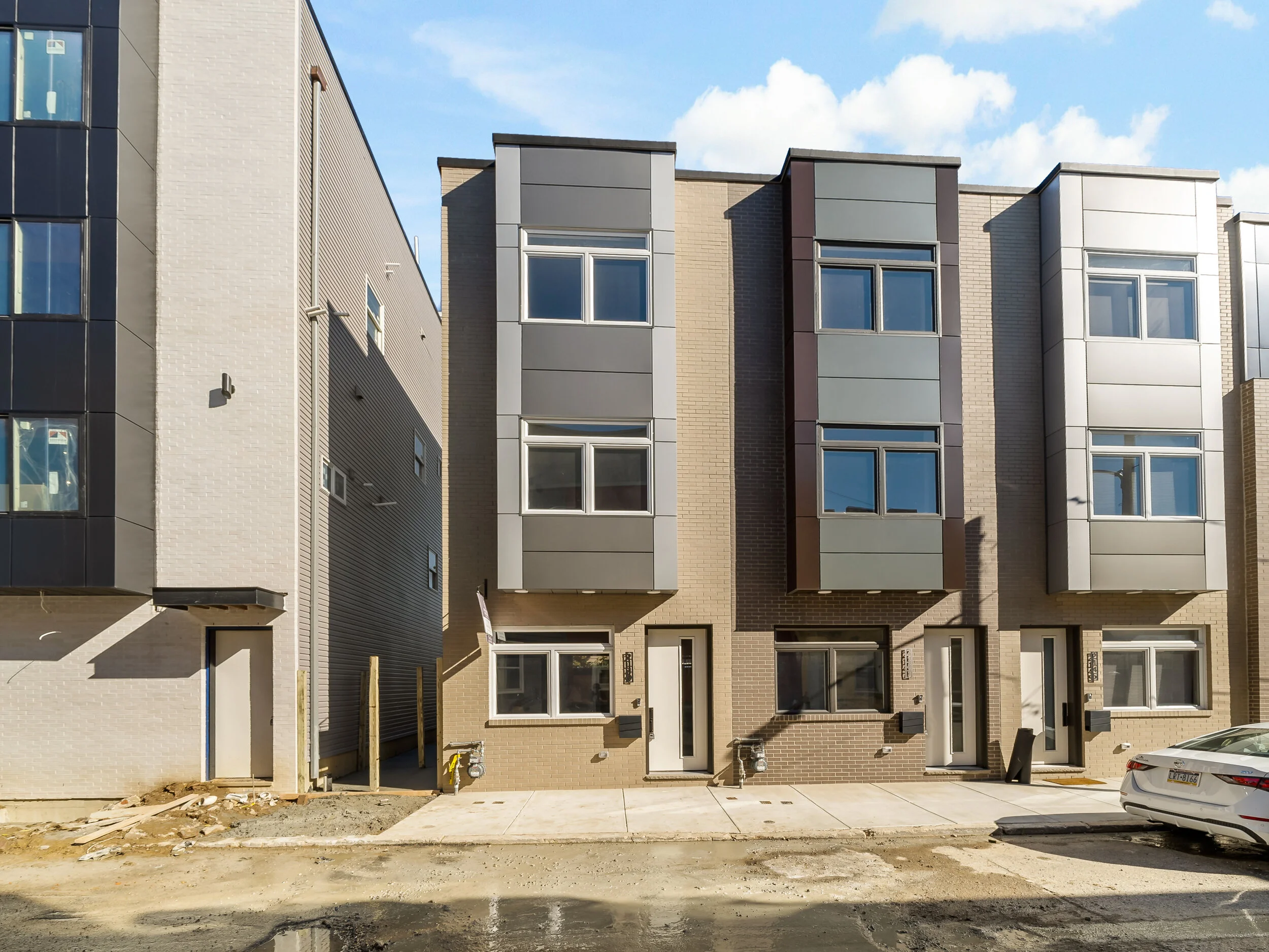 2149 Cross St-02.jpg