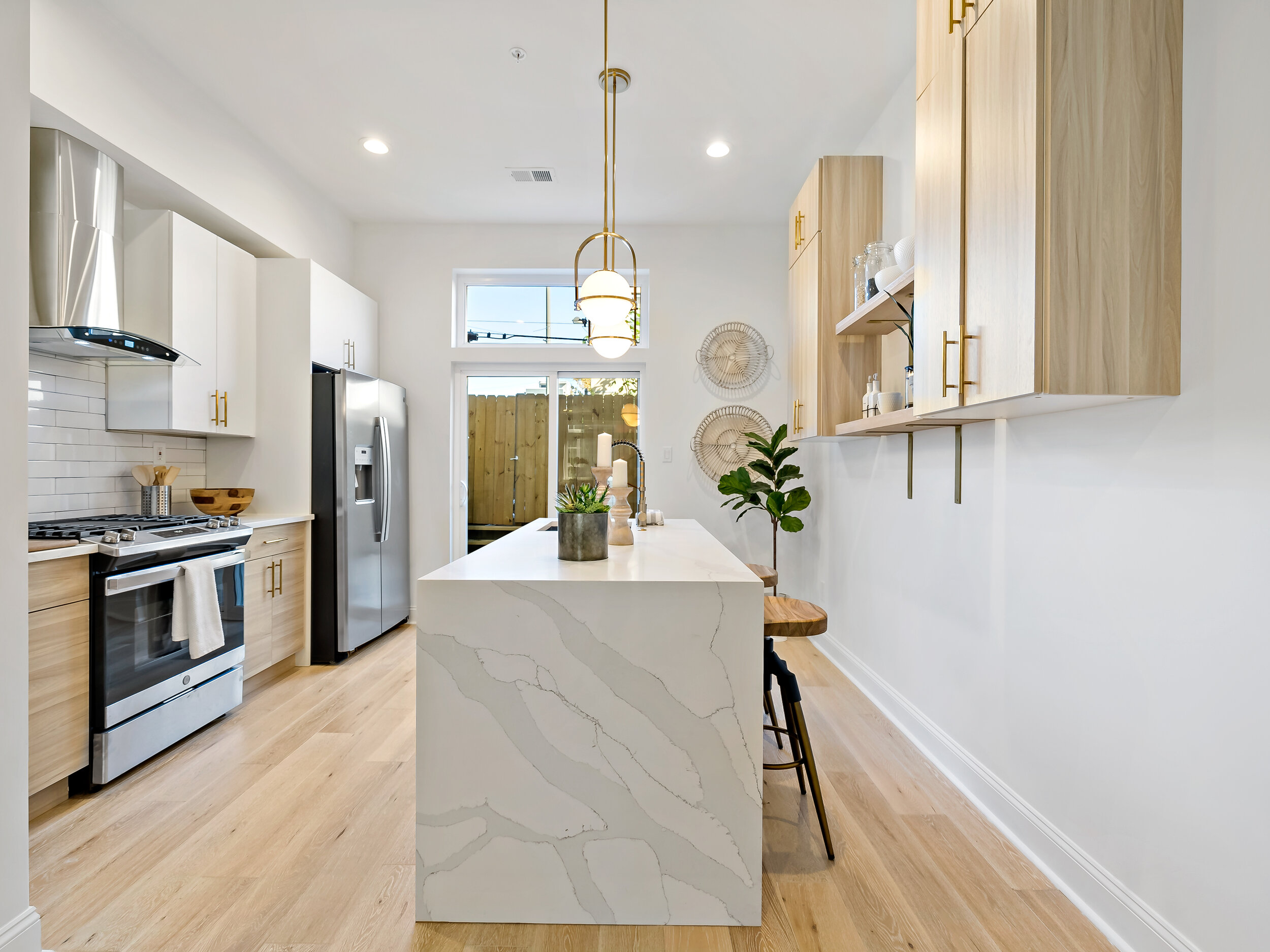 2149 Cross St-11.jpg