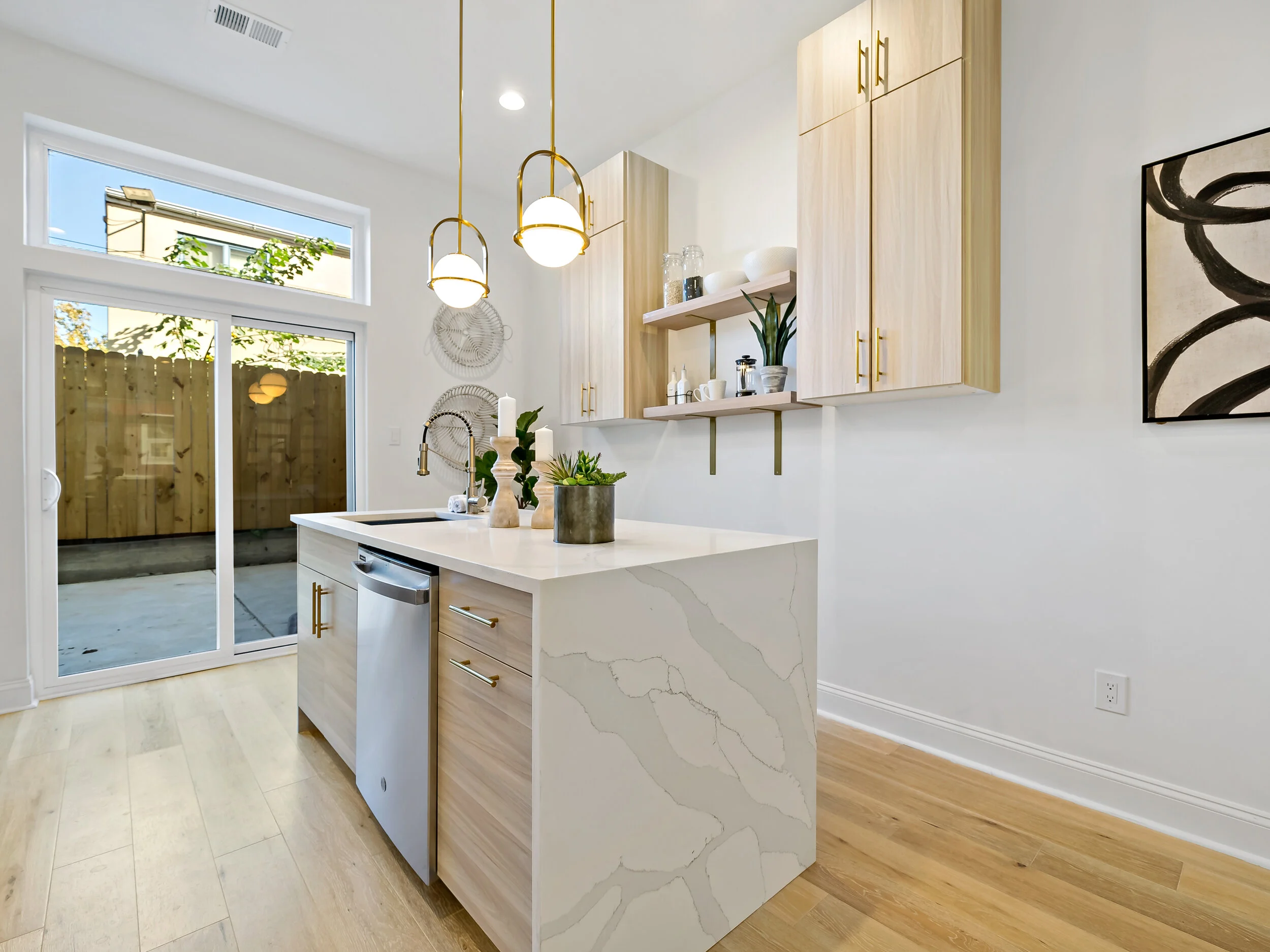 2149 Cross St-12.jpg
