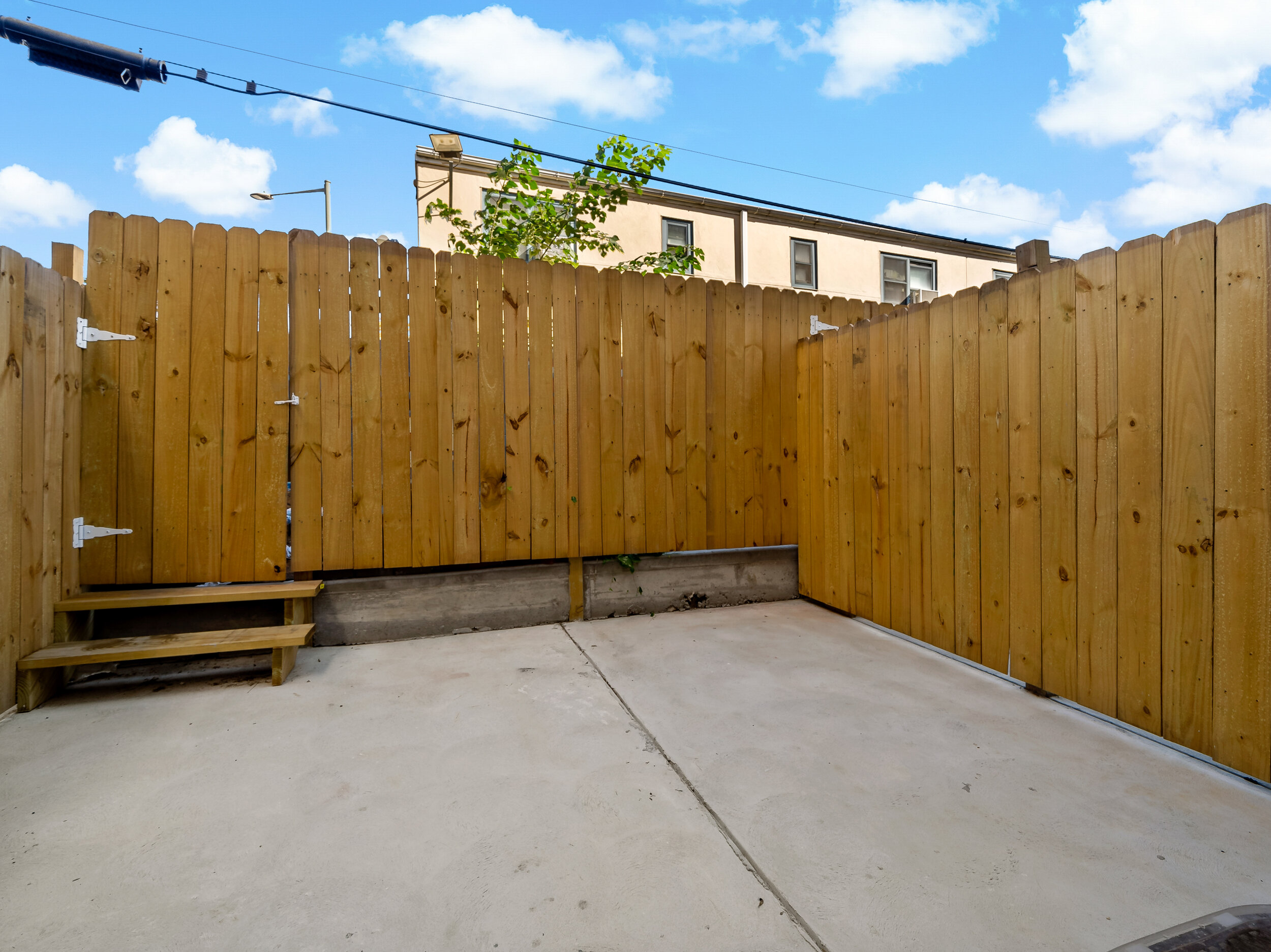 2149 Cross St-16.jpg