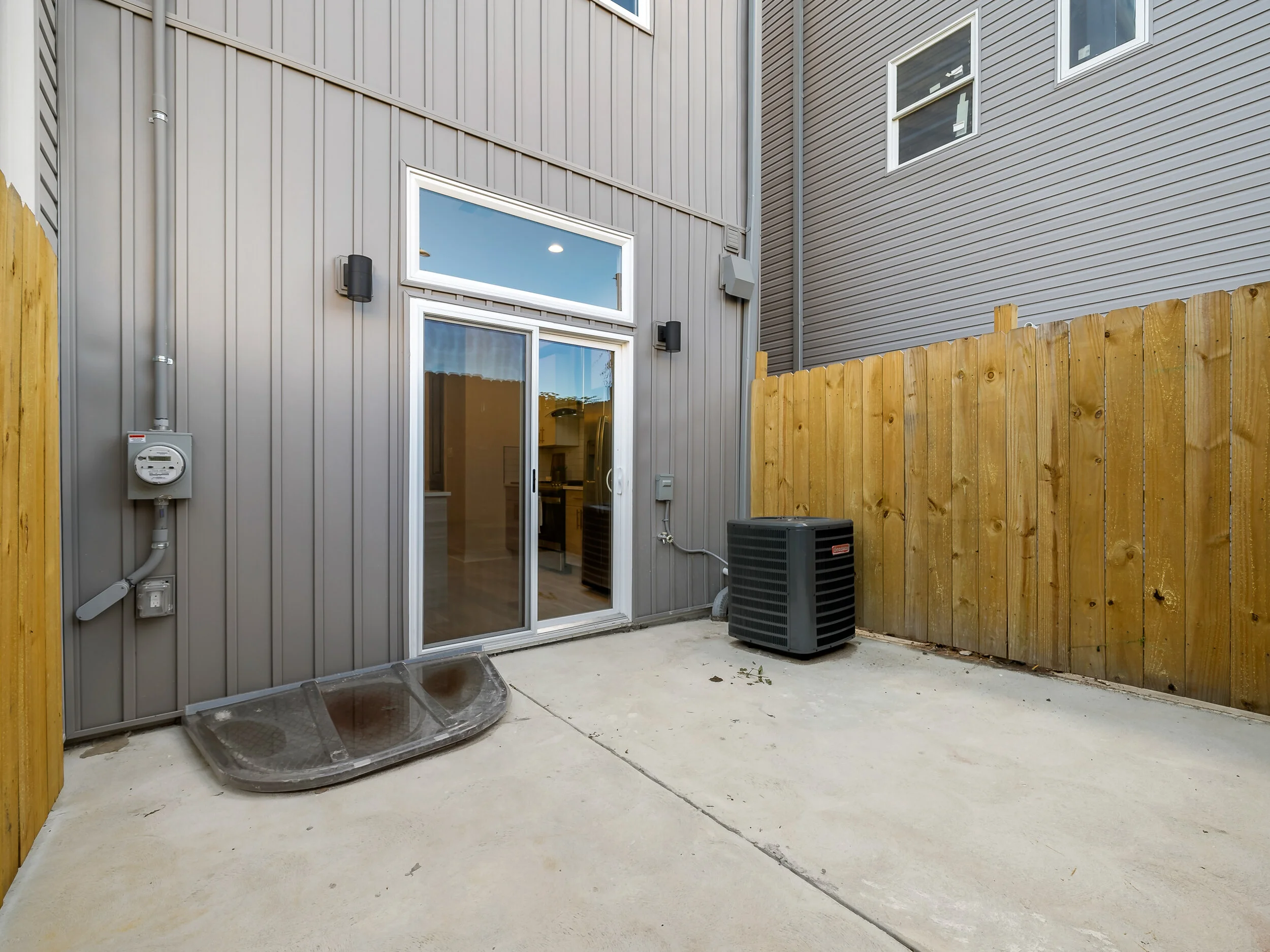 2149 Cross St-17.jpg