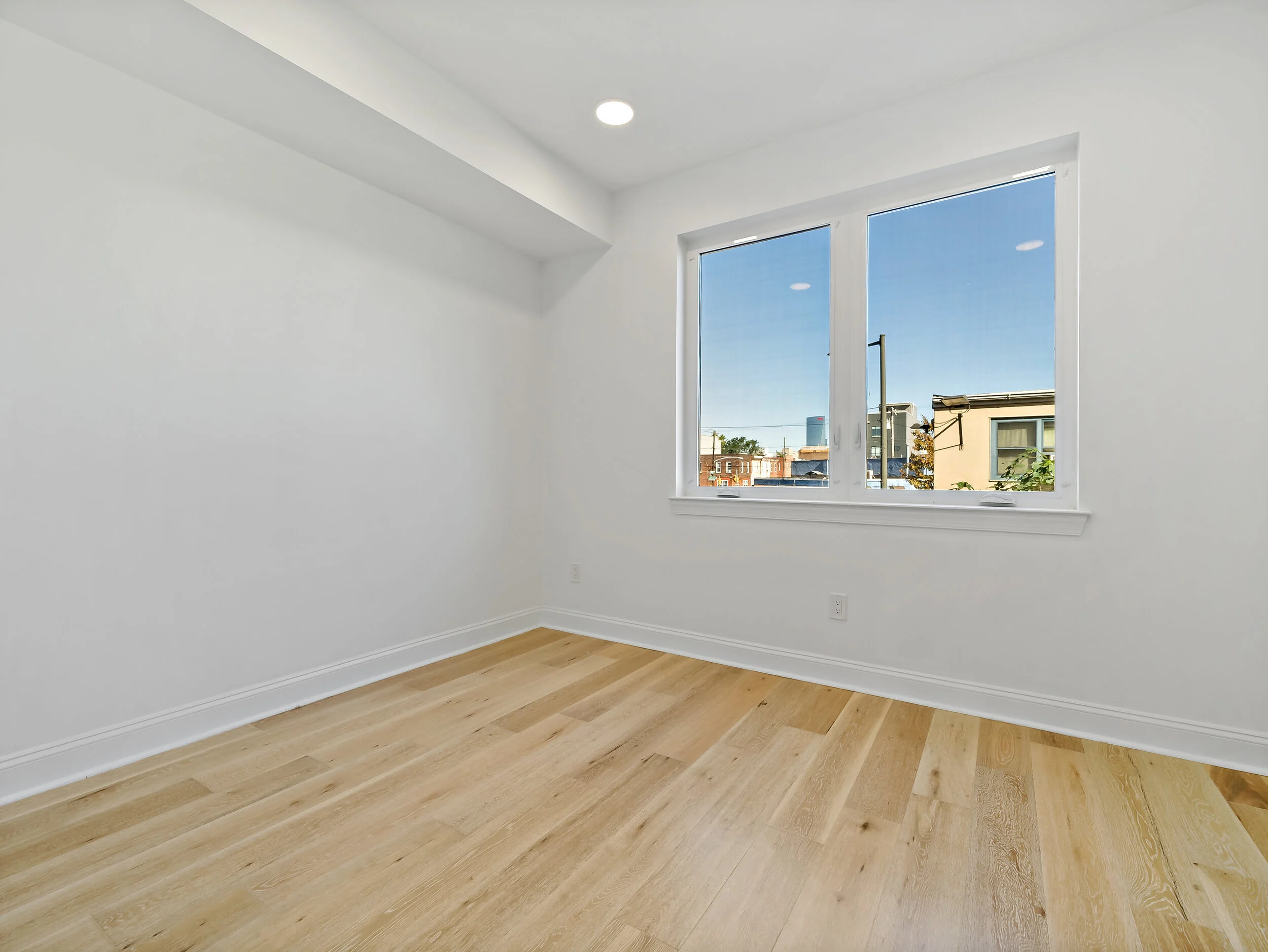 2149 Cross St-21.jpg