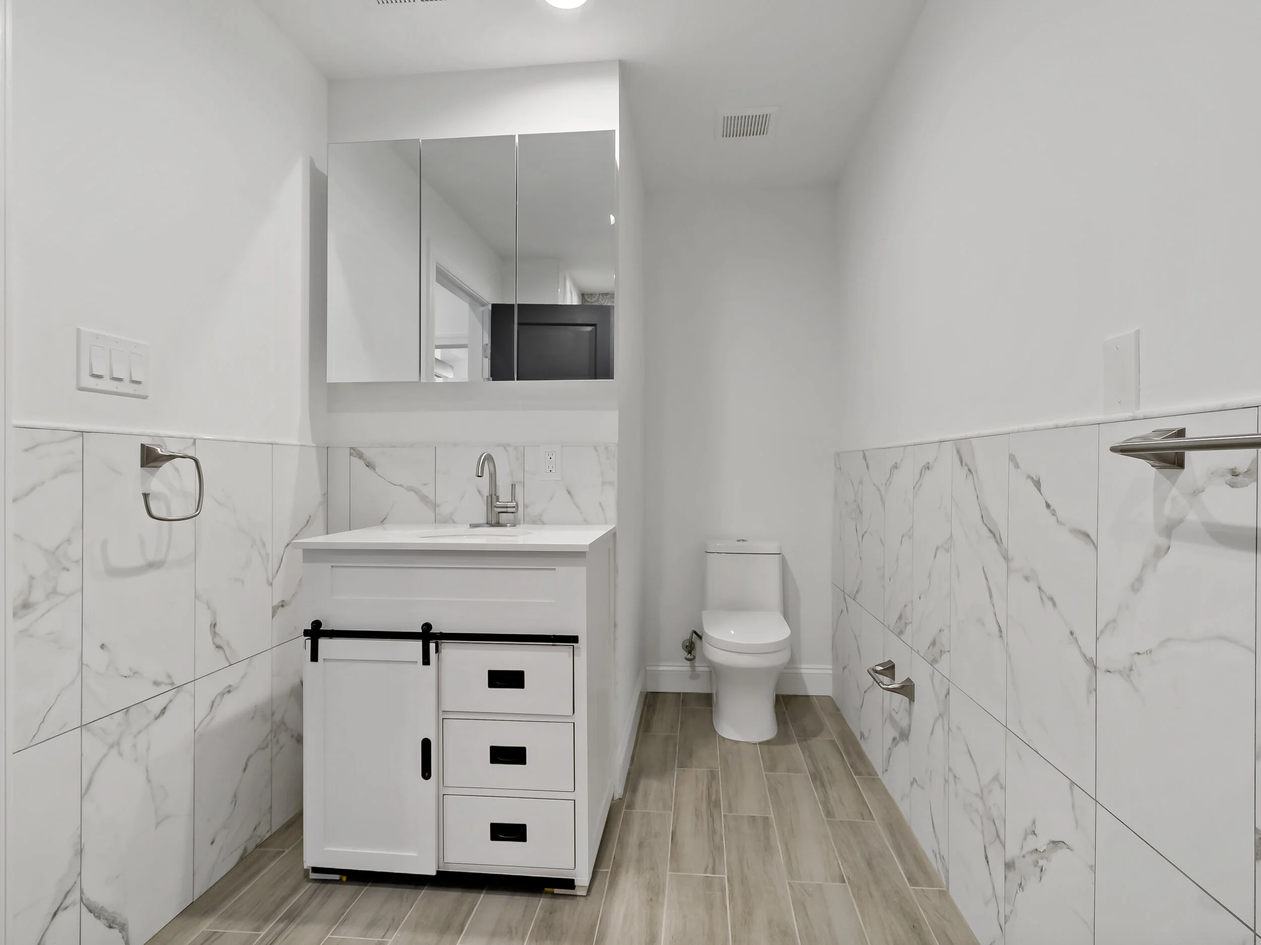 2149 Cross St-22.jpg