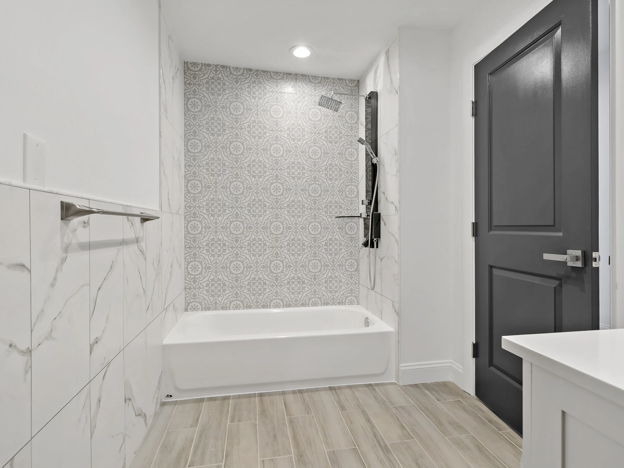 2149 Cross St-23.jpg