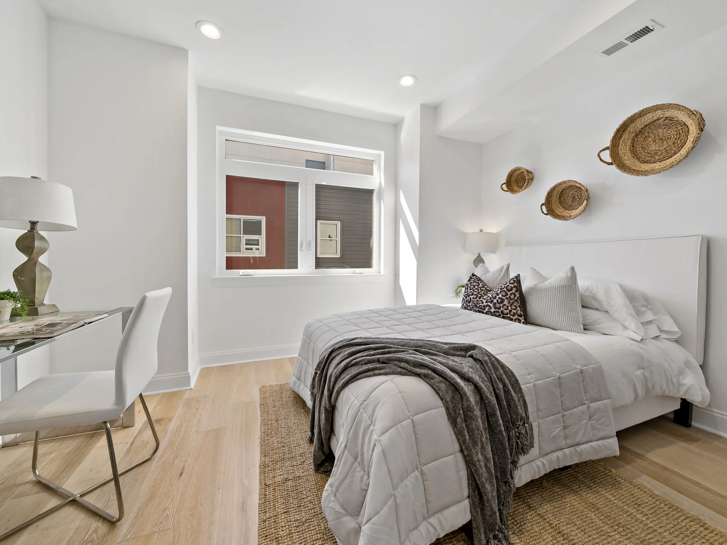 2149 Cross St-25.jpg