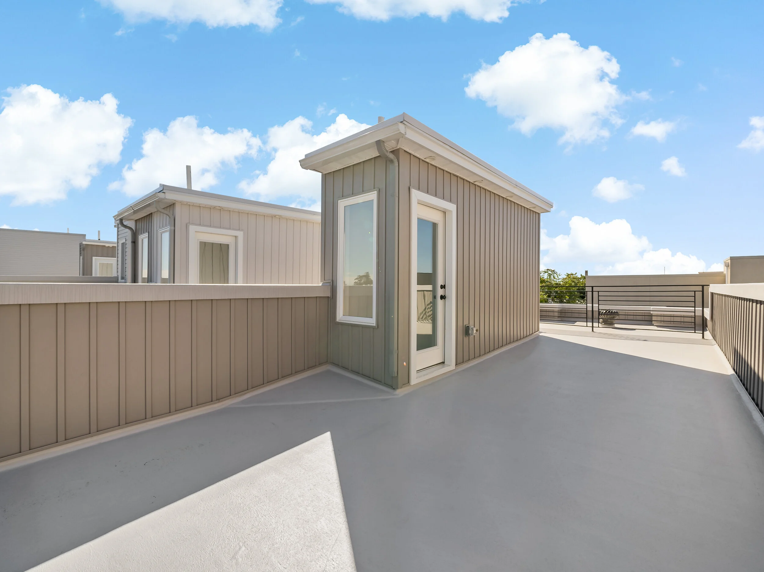 2149 Cross St-39.jpg