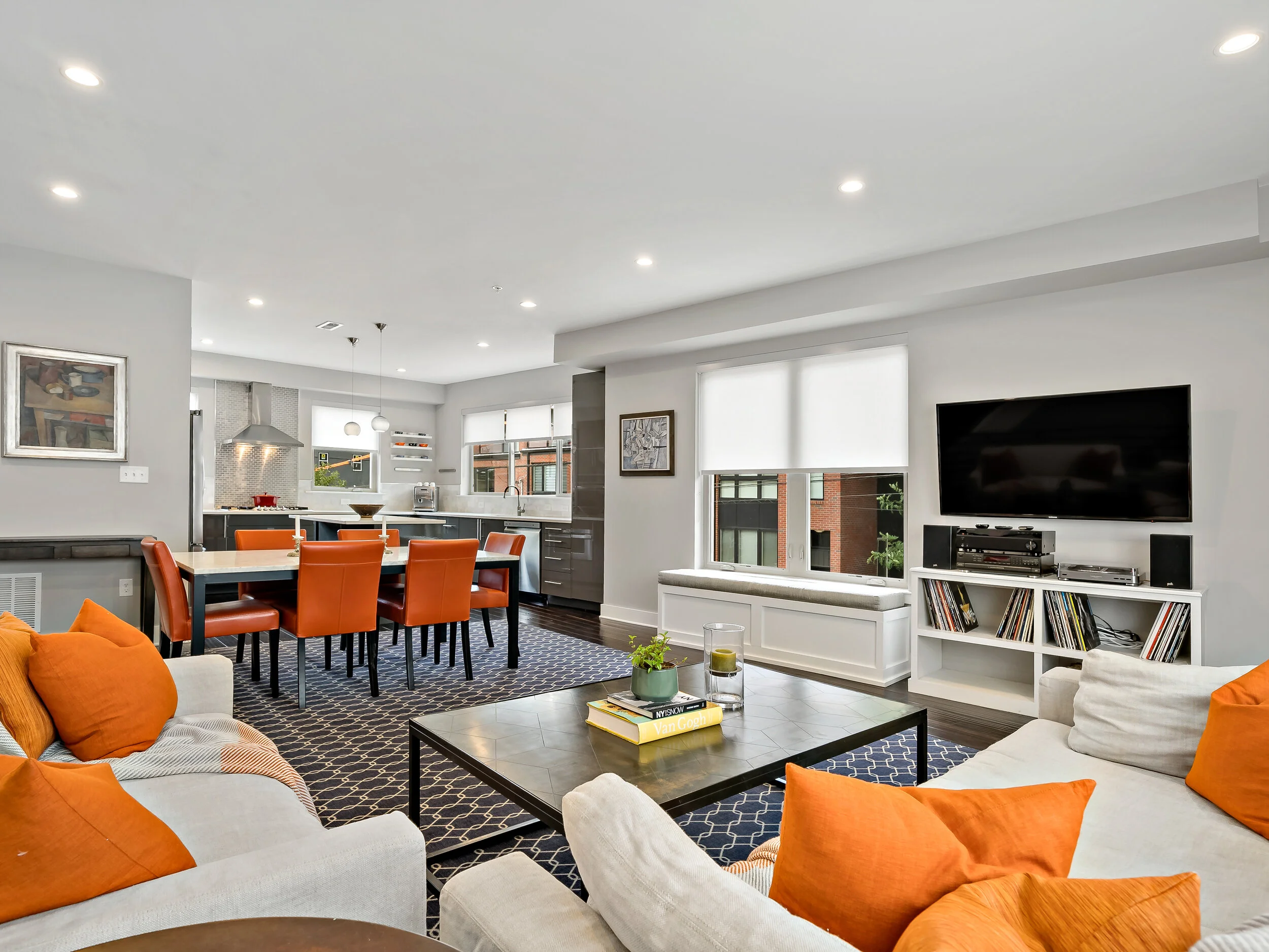 4577 Sheldon St-10.jpg