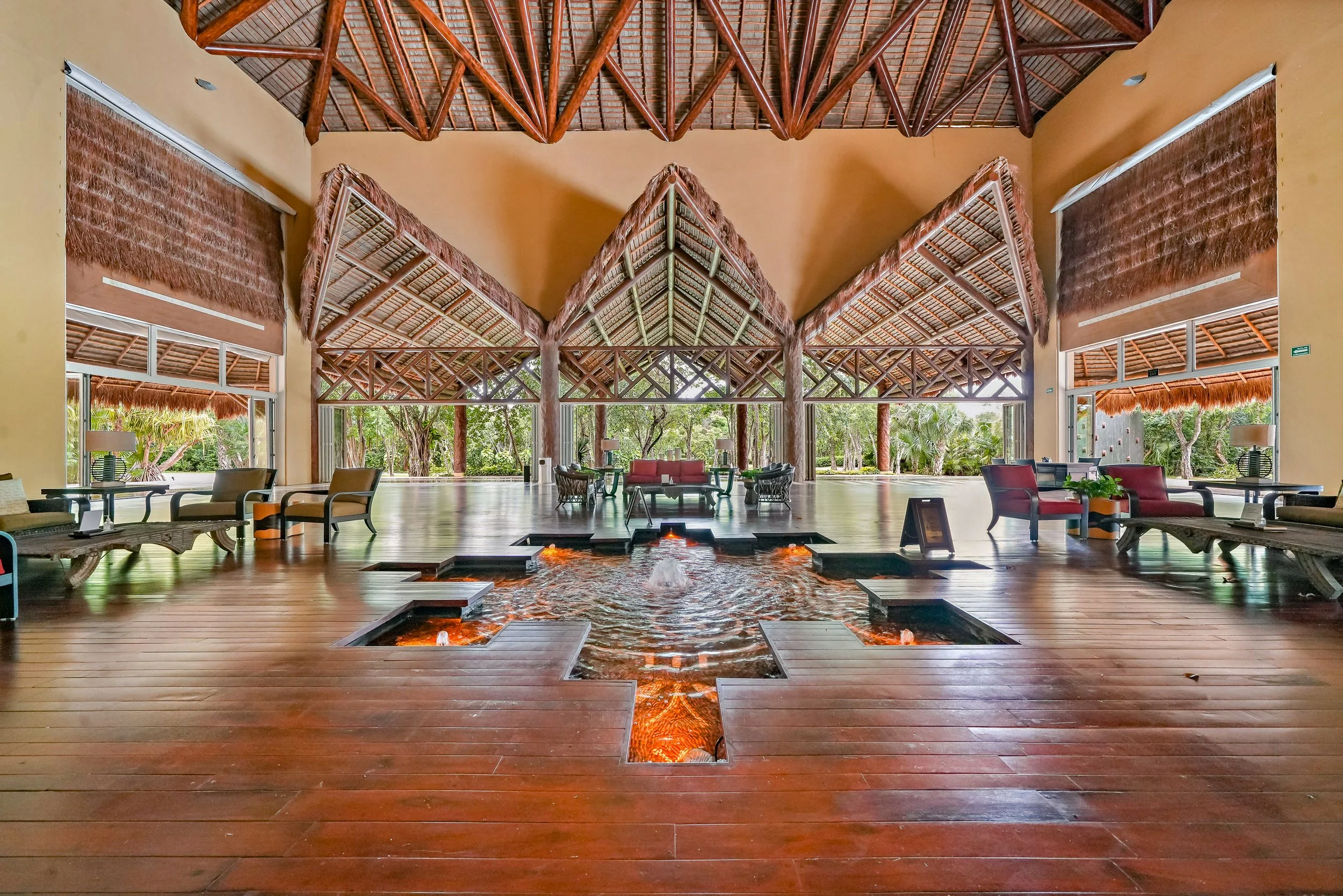 Grand Velas ETC-40.jpg