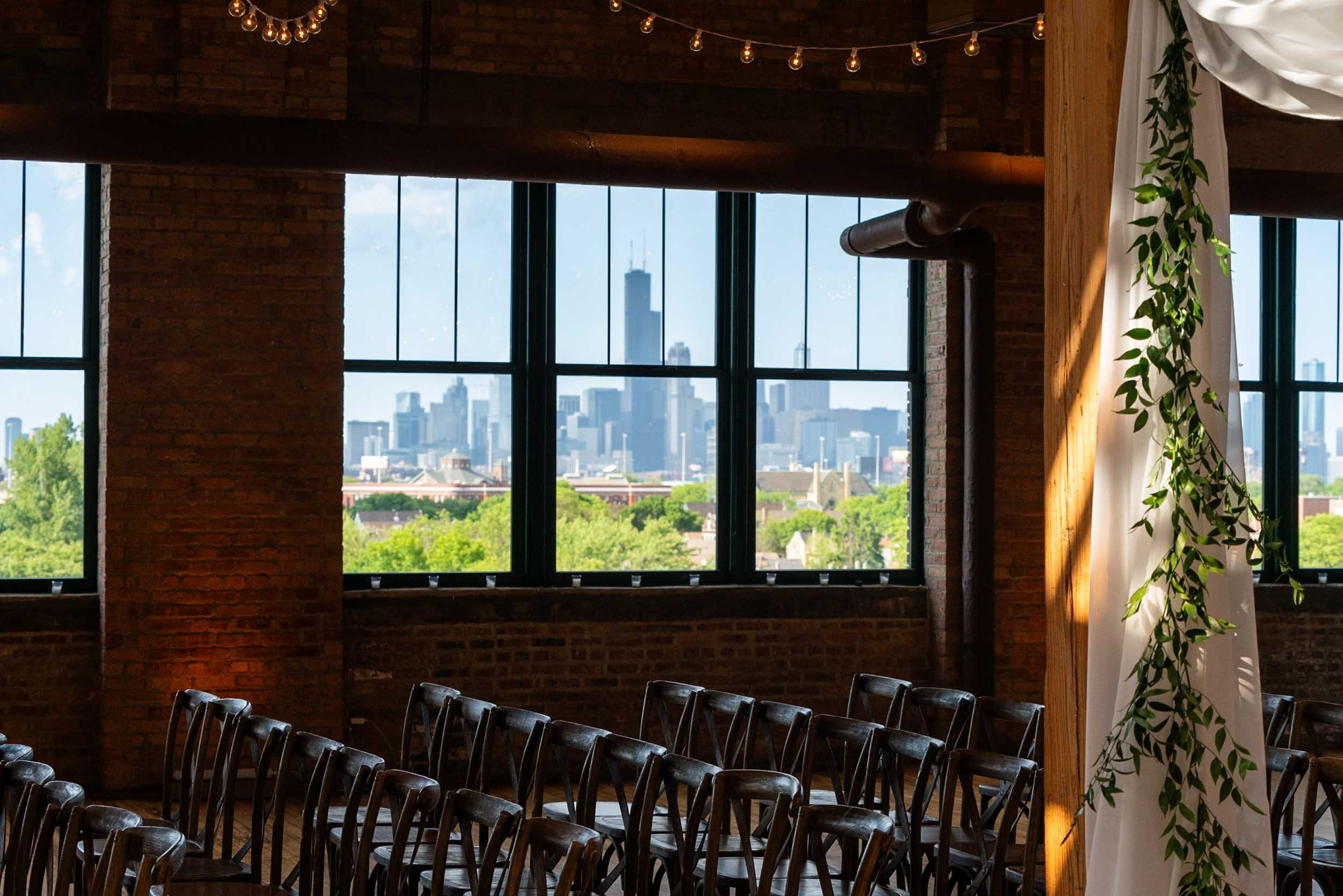 240518_Addie_Michael_WebsiteFairmont_GoldCoast_ChicagoTheater_BridgeportArtCenterWebsite_84.jpg